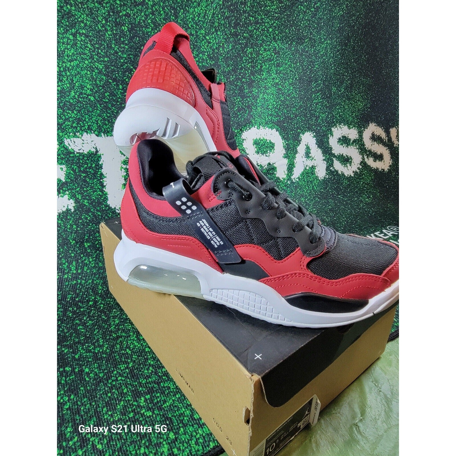 Jordan MA2 Bred W  CW5992600 Size 10.5  with original box excellent condition1