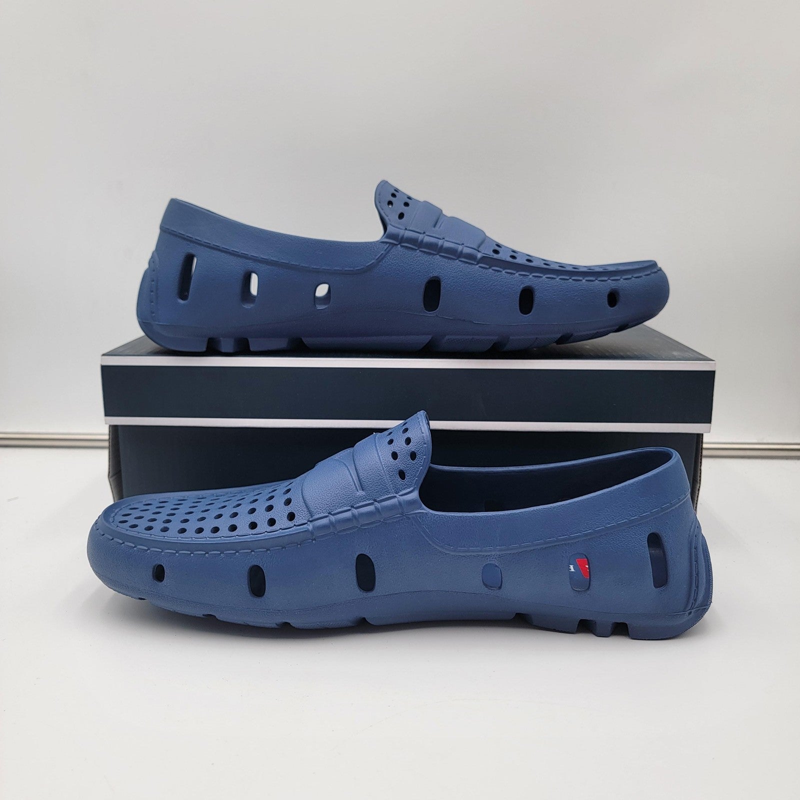 Club Room Atlas Shoes Mens Size 11 Slip On Loafers Water Friendly Lightweight1