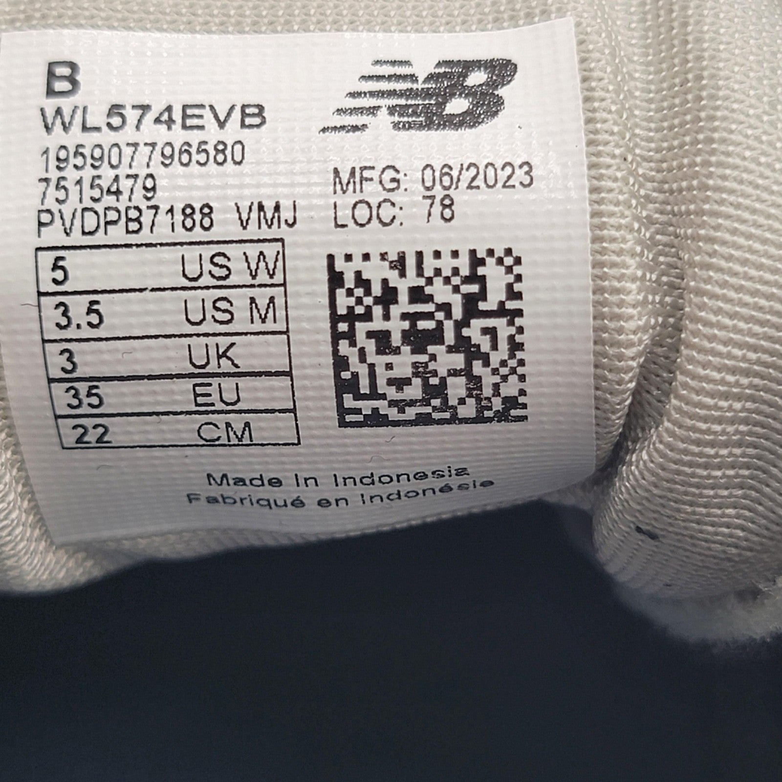 New Balance 574 Shoes Womens Size 5 Classic Suede WL574EVB Lifestyle 2023