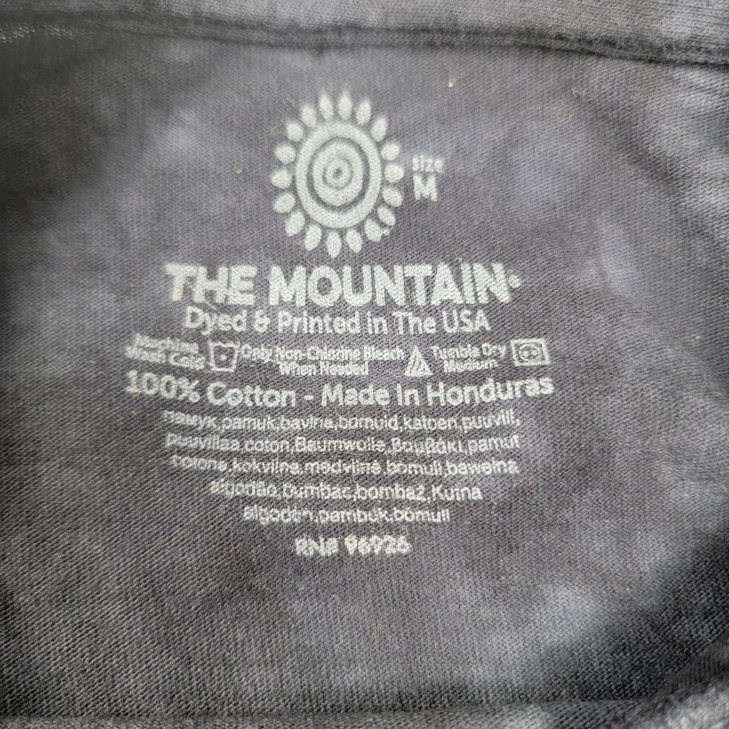 2 Pack The Mountain T shirts Age of Dragons & Bigfoot Sz M