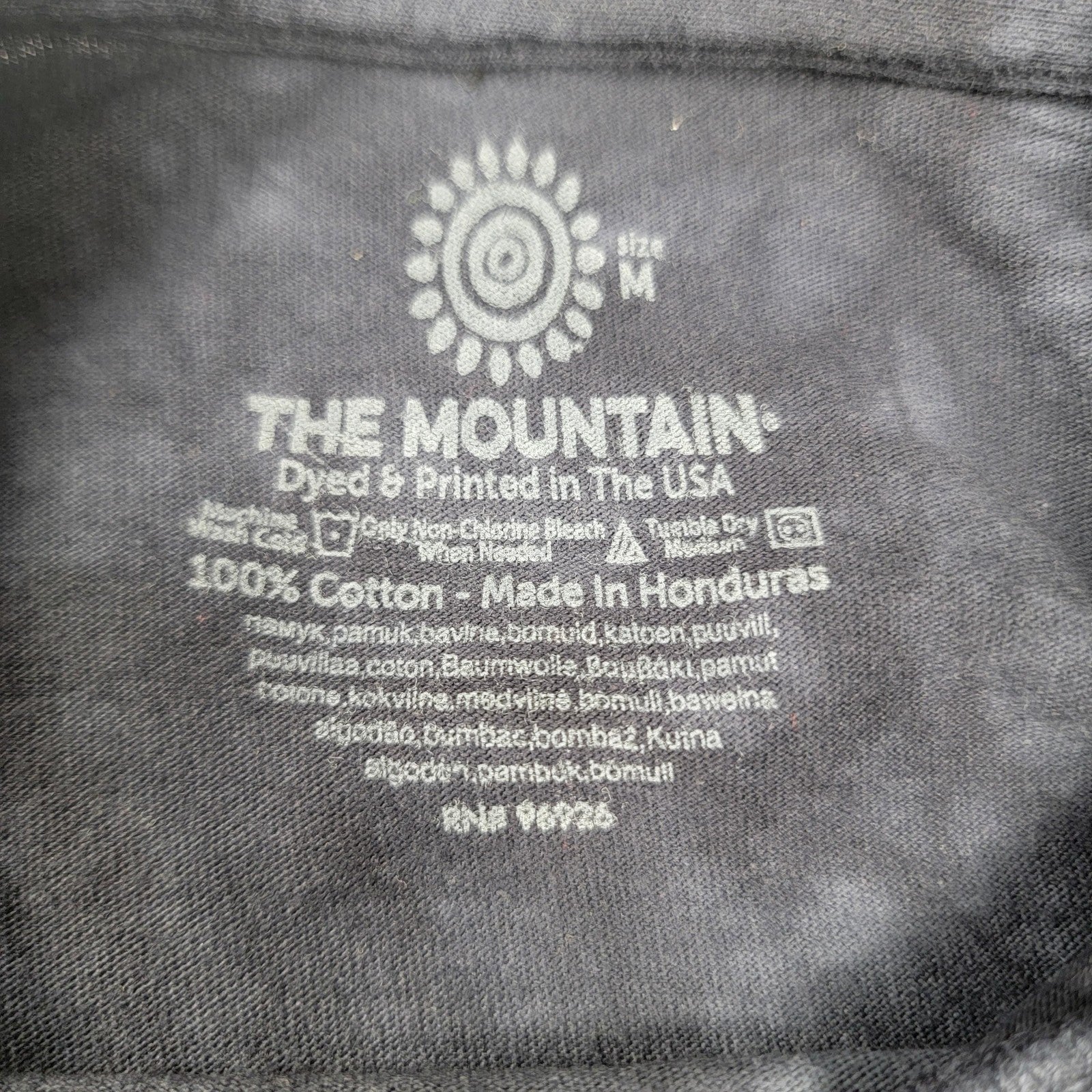 2 Pack The Mountain T shirts Age of Dragons & Bigfoot Sz M