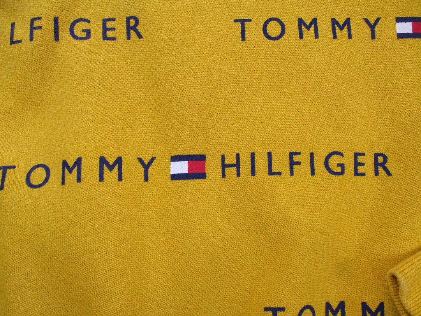 Tommy Hilfiger AllOver Print Crewneck Sweatshirt Mustard Yellow Mens XL 16082
