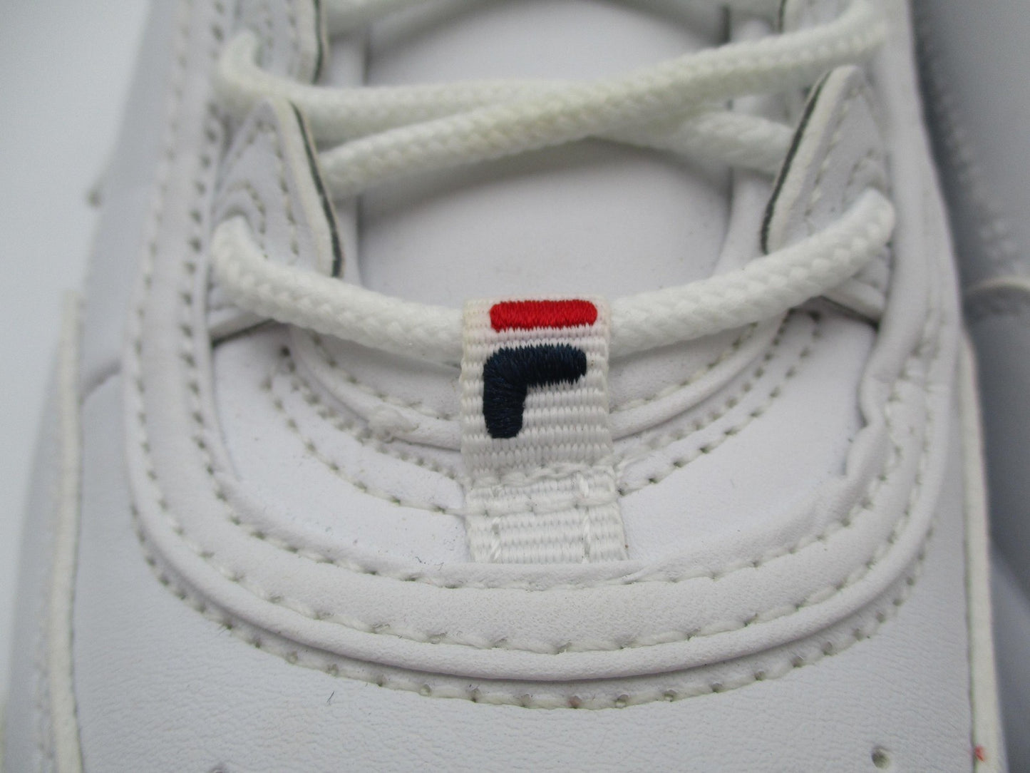 Fila Disruptor 2 Shoes Mens Size 7 White Chunky Low Top Sneakers FW02945111 1Q38