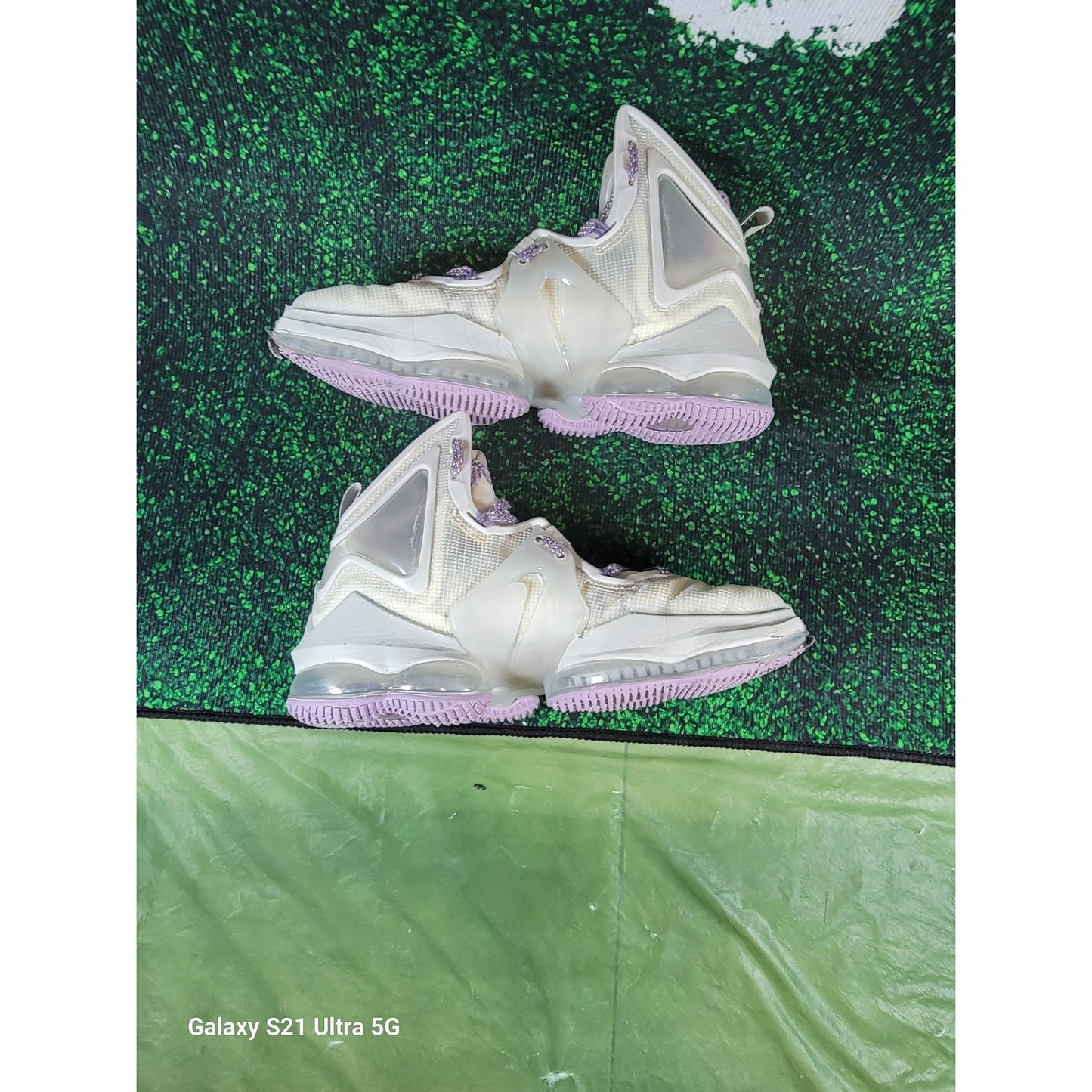Nike Lebron 19 'The Cast' Sz 6 CZ0203 0042
