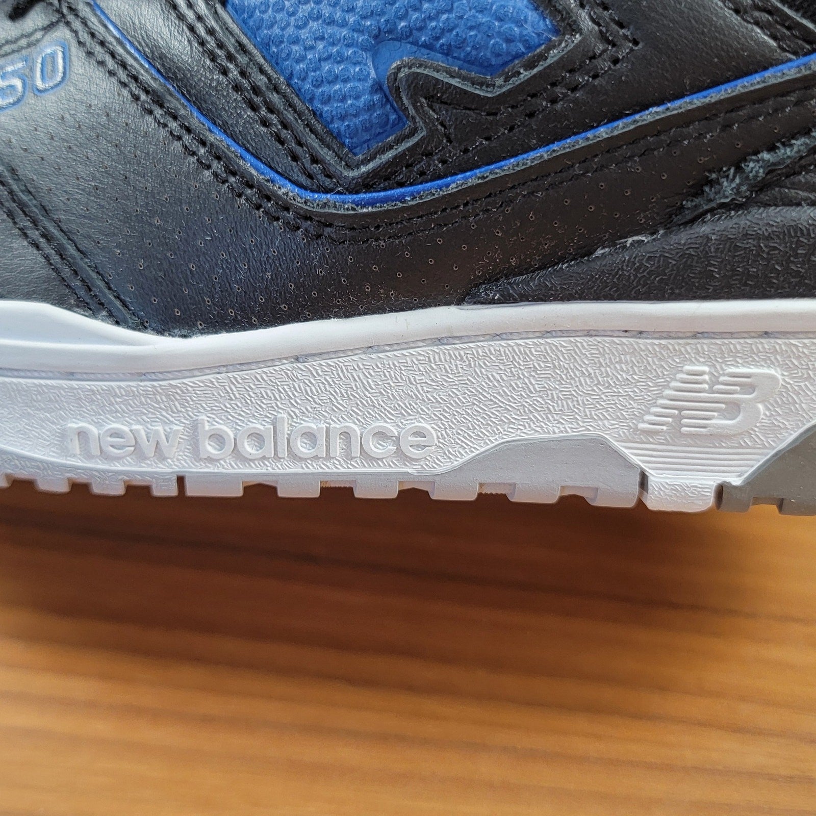 New Balance 550 'Black Blue Groove' Mens Sz 10 BB550PLB7