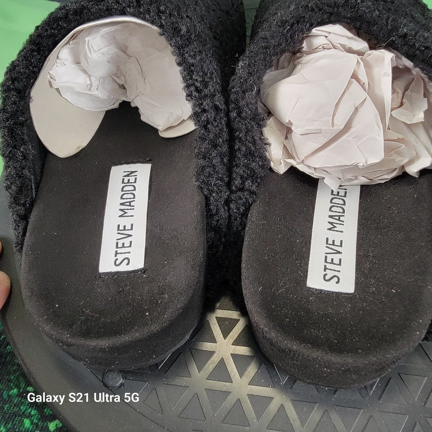 Steve Madden Women's Size 5, Vessel Faux Fur Slide Closed Toe Black Slippers 2
