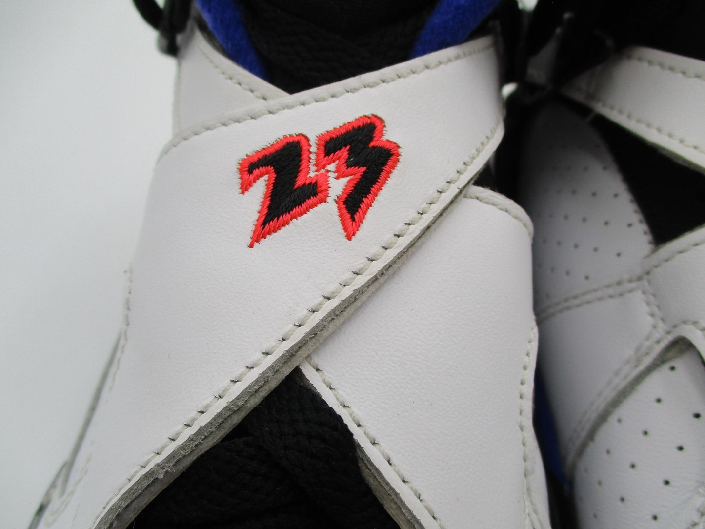Jordan Air Jordan 8 Retro Threepeat Shoes Youth Size 7Y White Multi Sneakers 1K68
