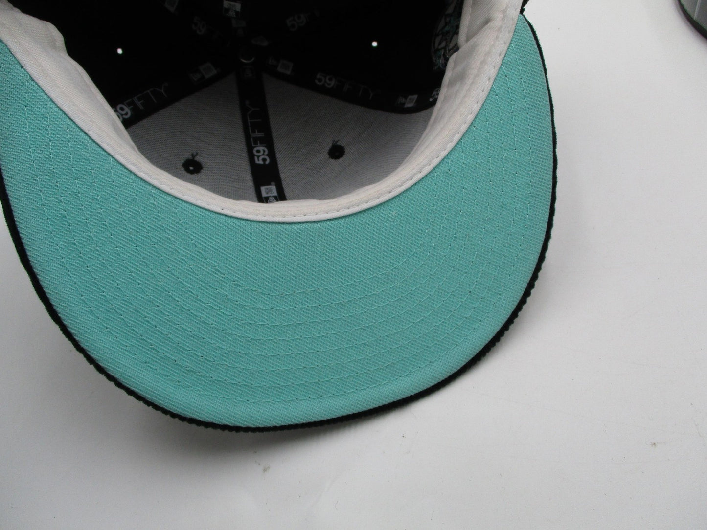 Seattle Mariners Hat Cap Fitted Mens 7 5/8 Black MLB Baseball Corduroy New Era12