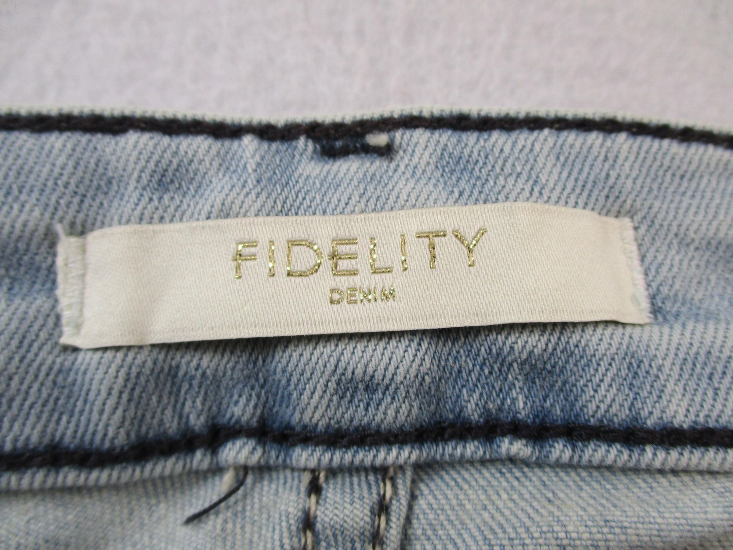 Fidelity Denim Cher Jeans Womens 26 Blue Clearwater Light Wash Straight 14604