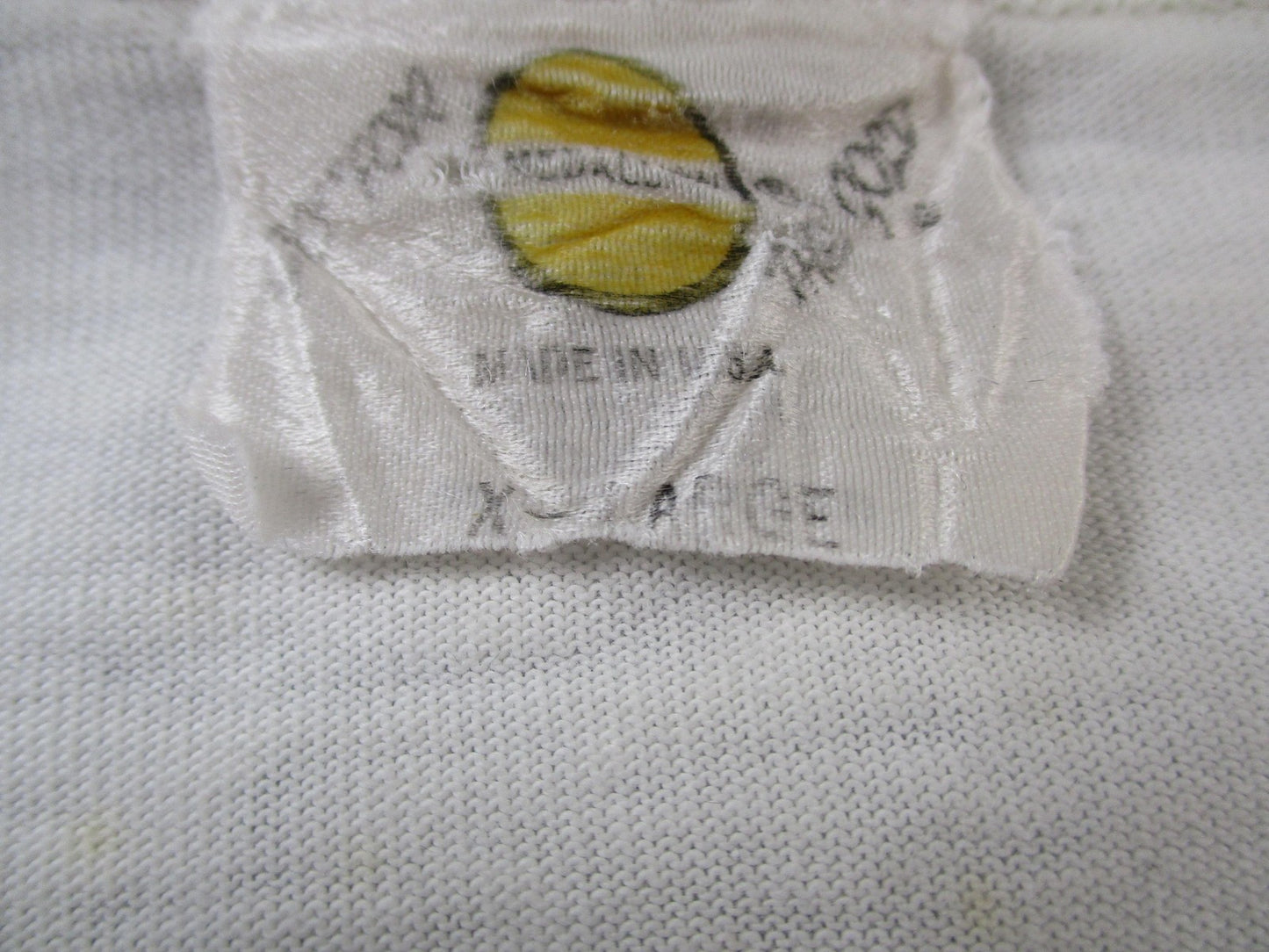 Vintage University Of Connecticut Shirt Mens XL White NCAA College USA6