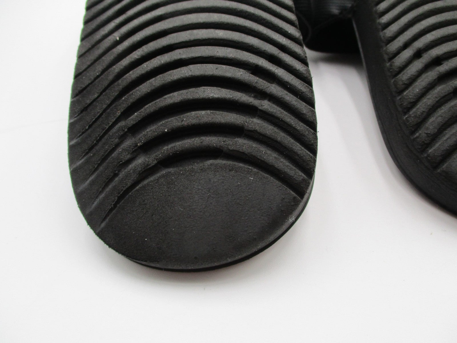 Nike Kawa Slide Shoes Youth Size 4Y Black Comfort Slide Sandals 819352-0017