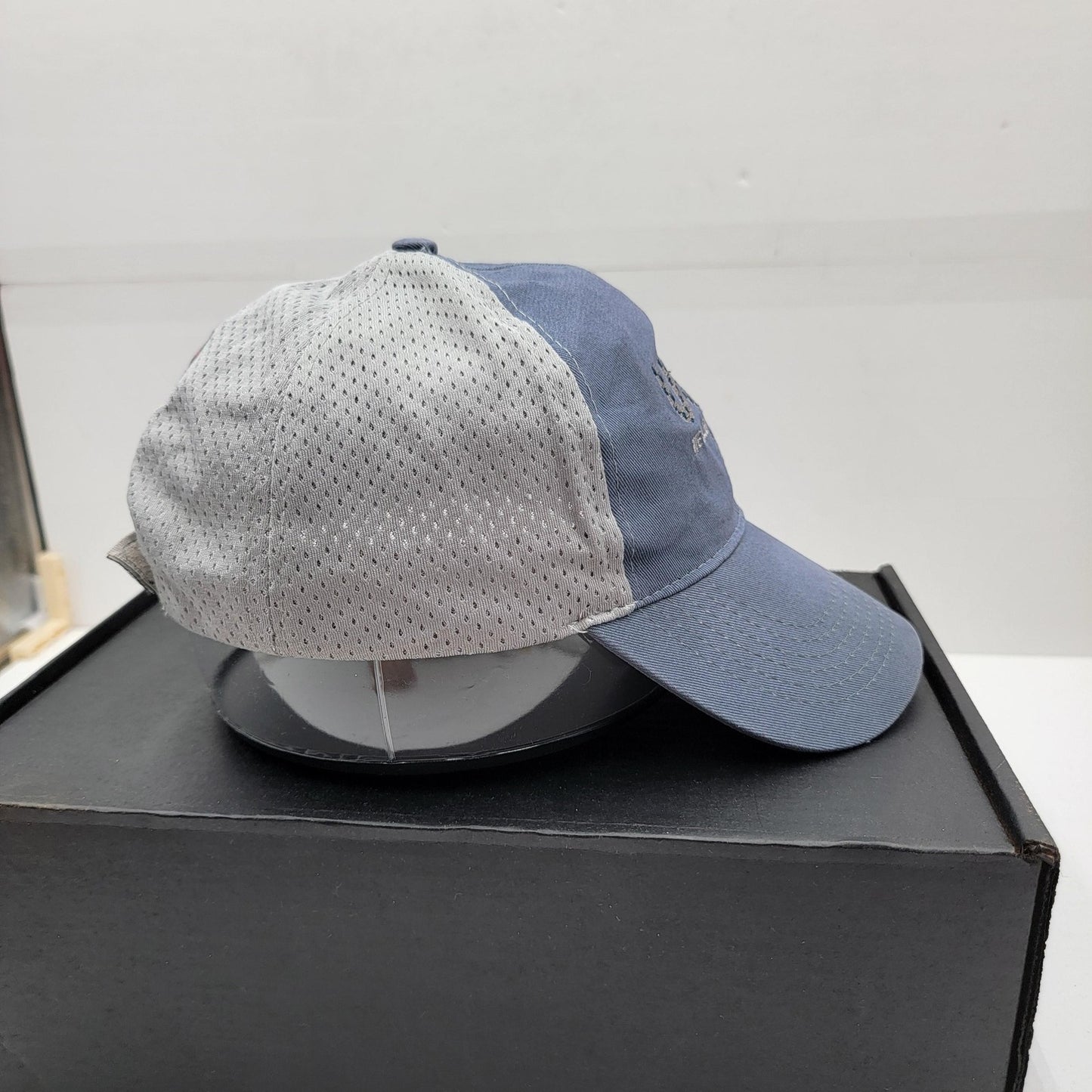 NAPA USA Hat Cap Strap Back Blue Gray Mesh Embroidered Trucker Patriotic Mens6