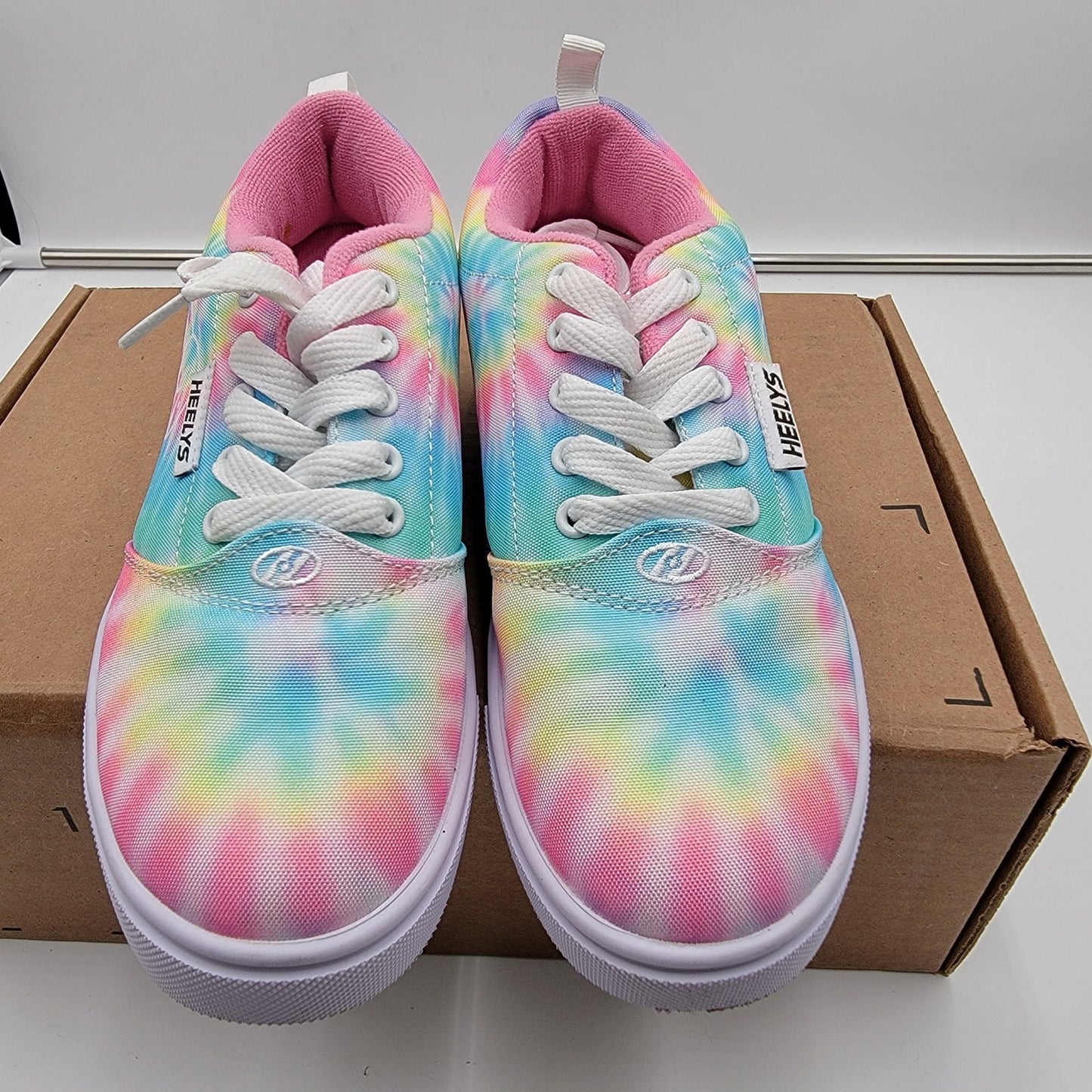 Heelys Pro 20 Ella Tie Dye Roller Shoes Size 5Y / 6W