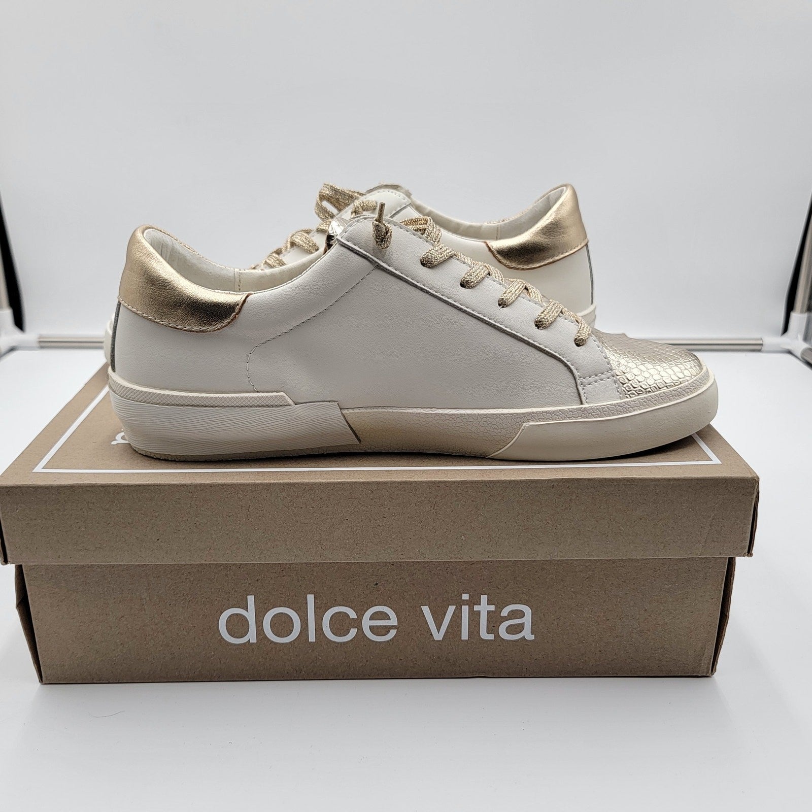 Dolce Vita Zina Women's Oxford SneakersWhite/Gold Sz 101