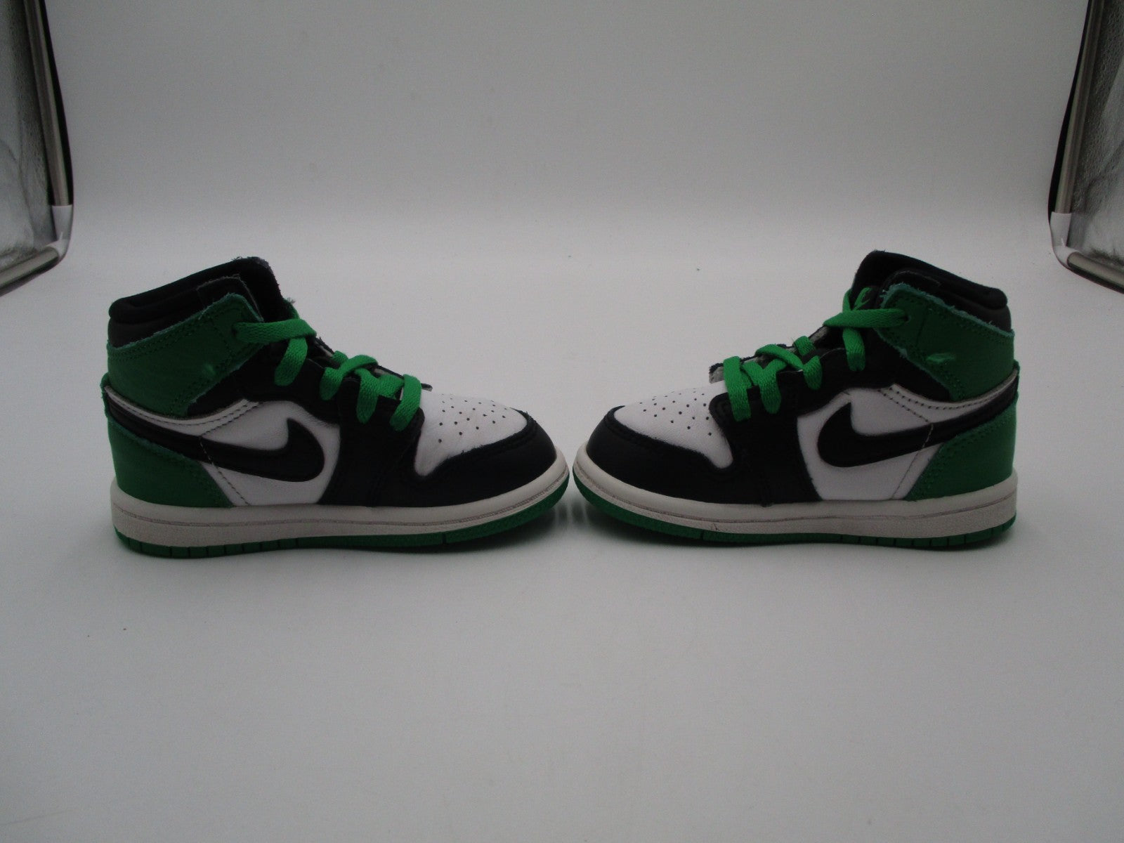 Nike Kids Sneaker Bundle – Royal Blue/Black & Green/White – Sizes 7C + 7Y (1A8)4