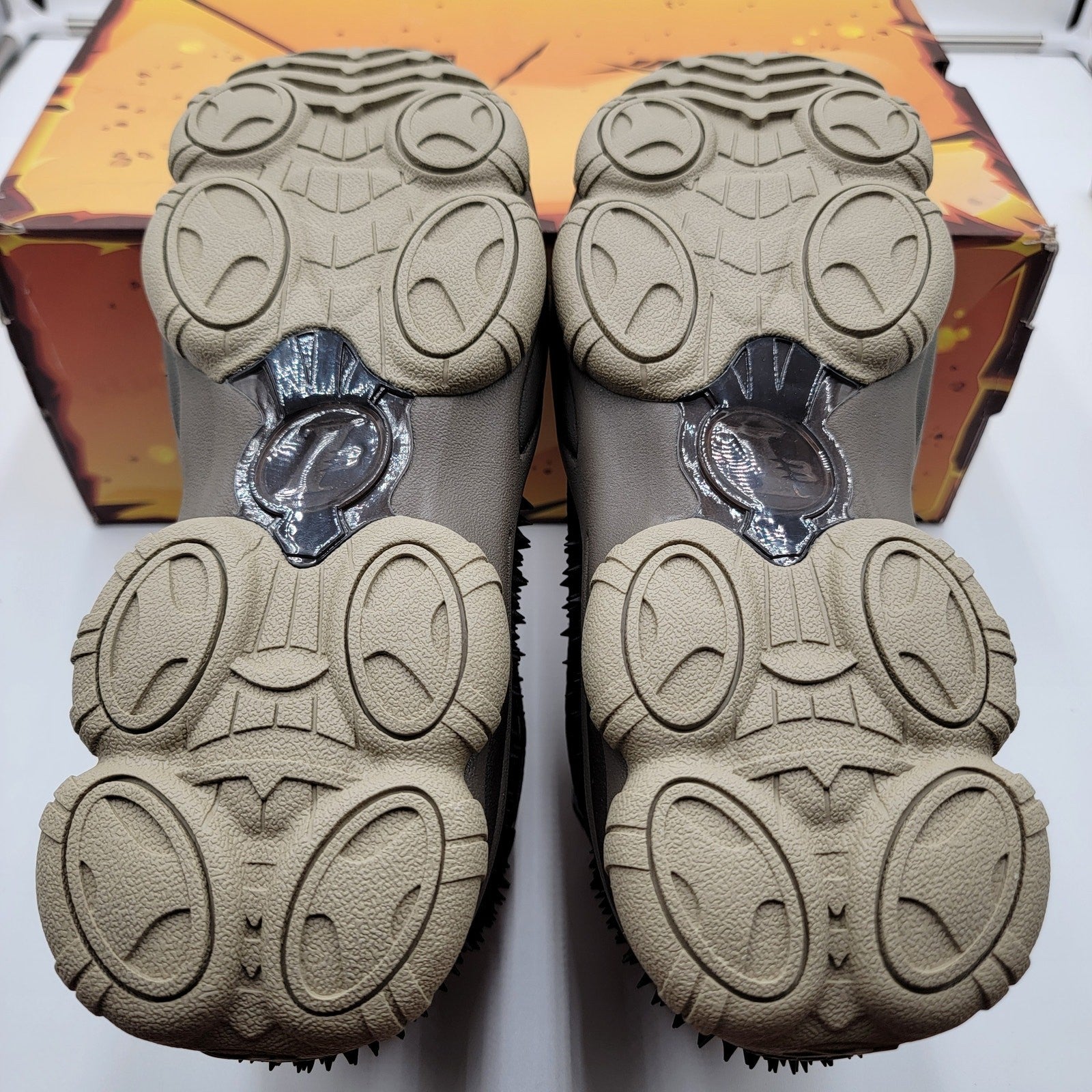 Reebok Jurassic World The Answer DMX Gigantosaurus  10.55