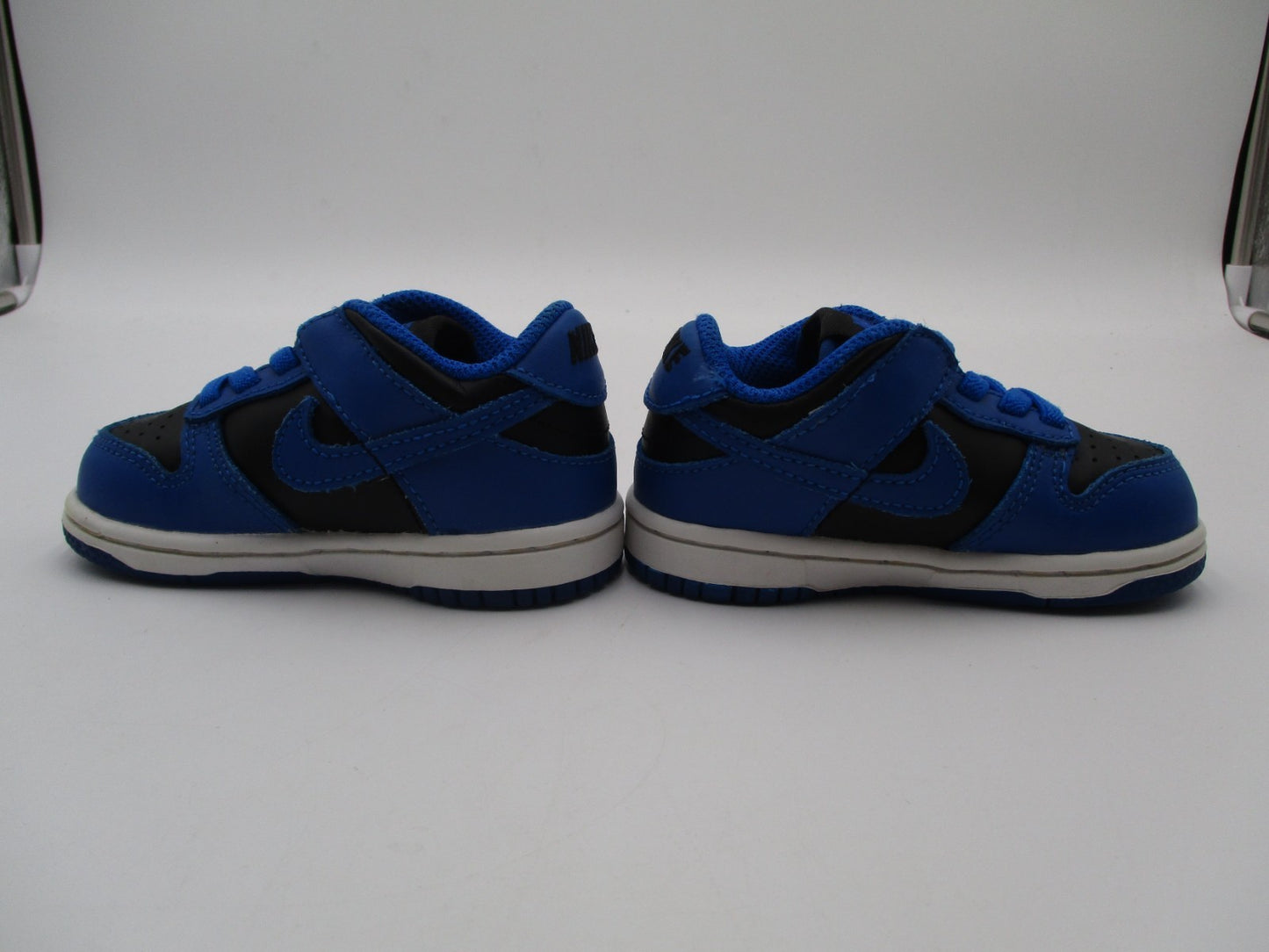Nike Kids Sneaker Bundle – Royal Blue/Black & Green/White – Sizes 7C + 7Y (1A8)2