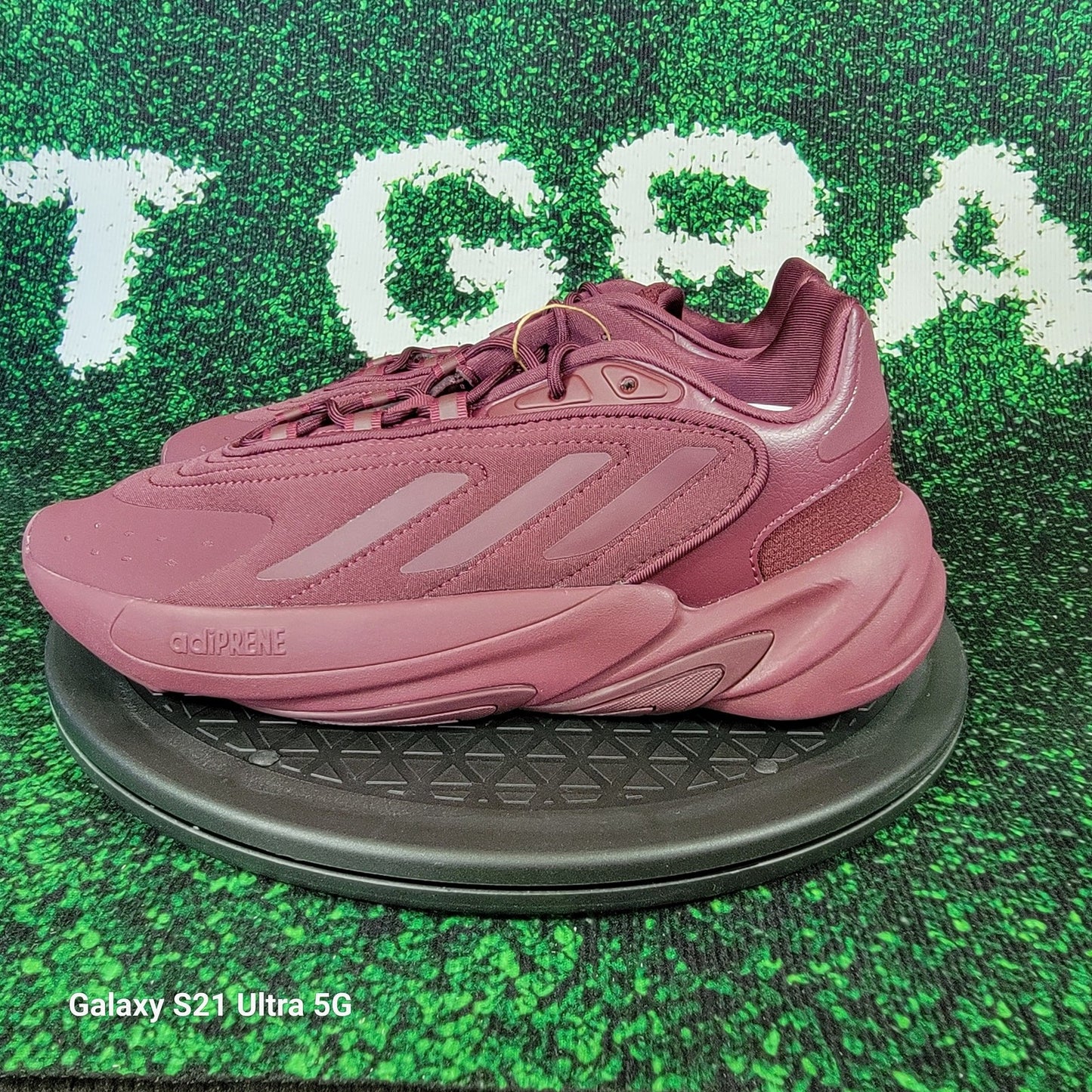 Adidas Ozelia Jr IG7469 GS Maroon Youth Sneakers