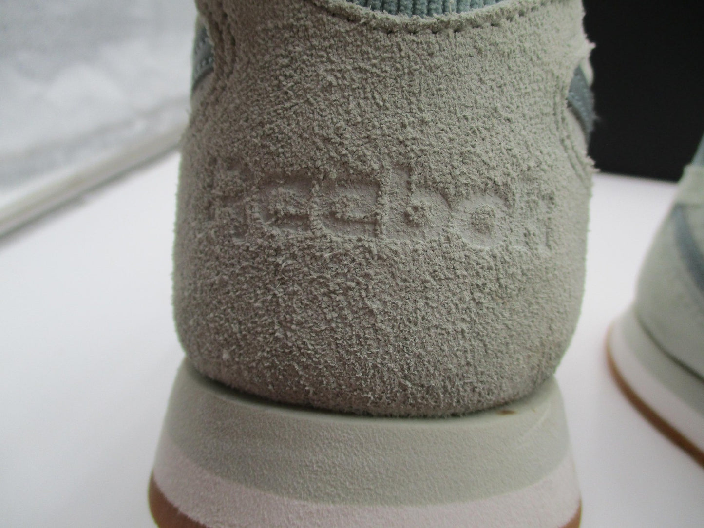 Reebok Classic Harman Shoes Womens Size 9 Mint Green Suede Gum Teal DV7058 1F612