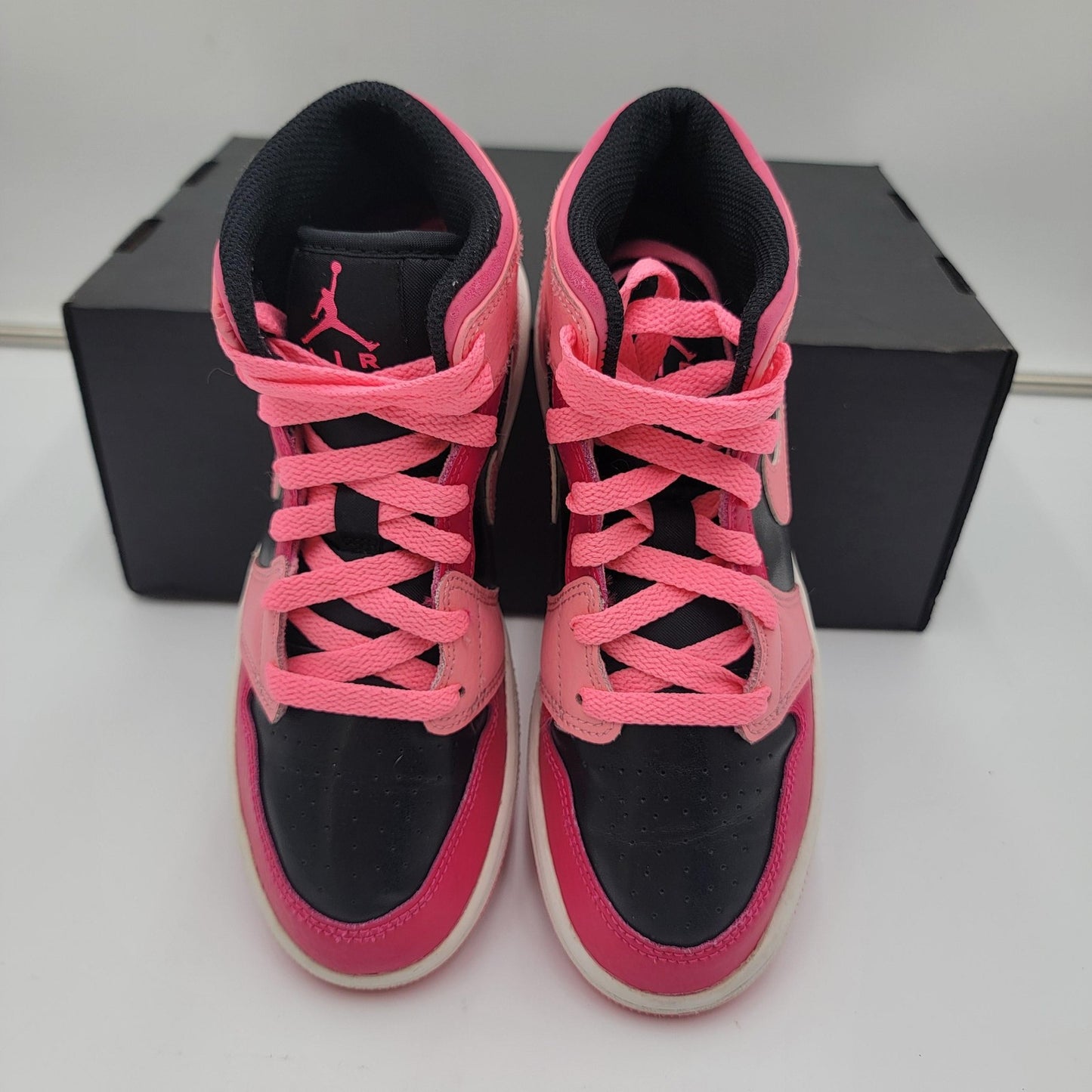 Air Jordan 1 Mid GS 'Coral Chalk' Youth Size 4.5Y Basketball 554725-662