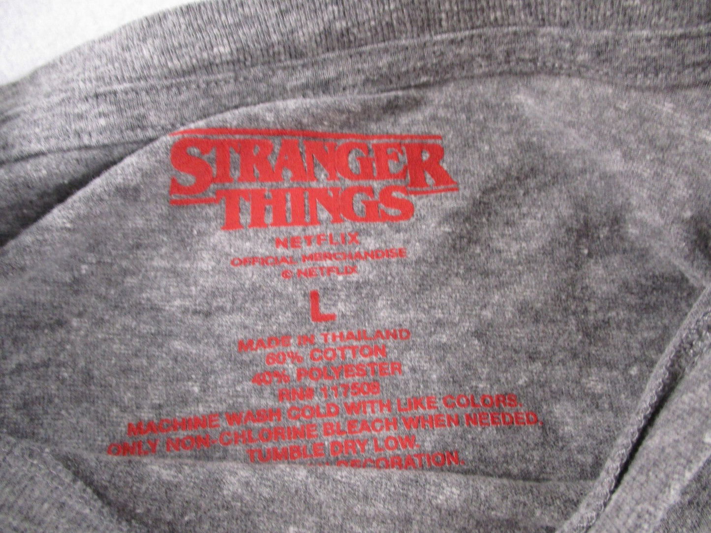 Stranger Things Shirt Mens Large Gray Cartoon Heads Logo Graphic Tee Netflix2