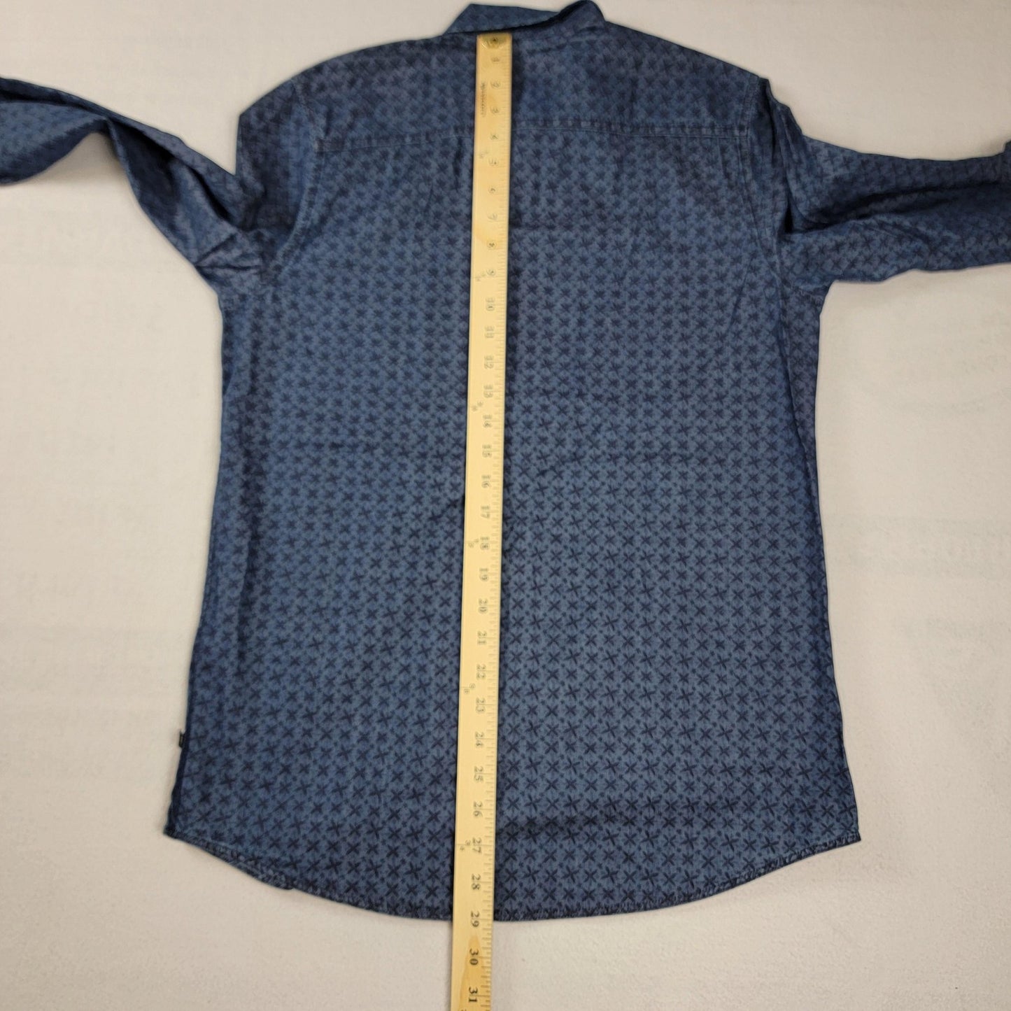 Indigo Star Shirt Mens Small Denim Long Sleeve Amumu Stone Wash Print