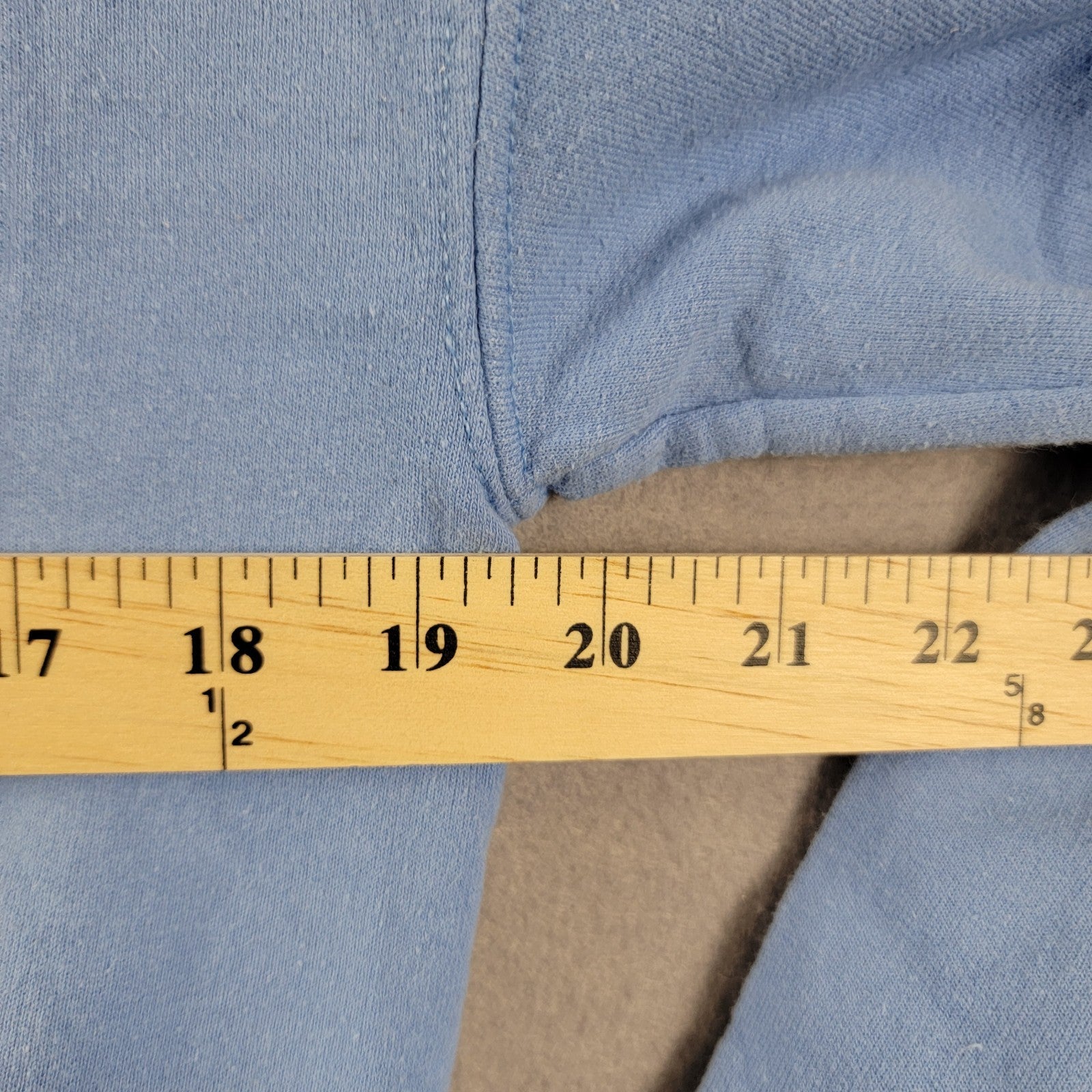 Nike Crewneck Sweatshirt Ice Blue Embroidered Swoosh Preowned Size M
