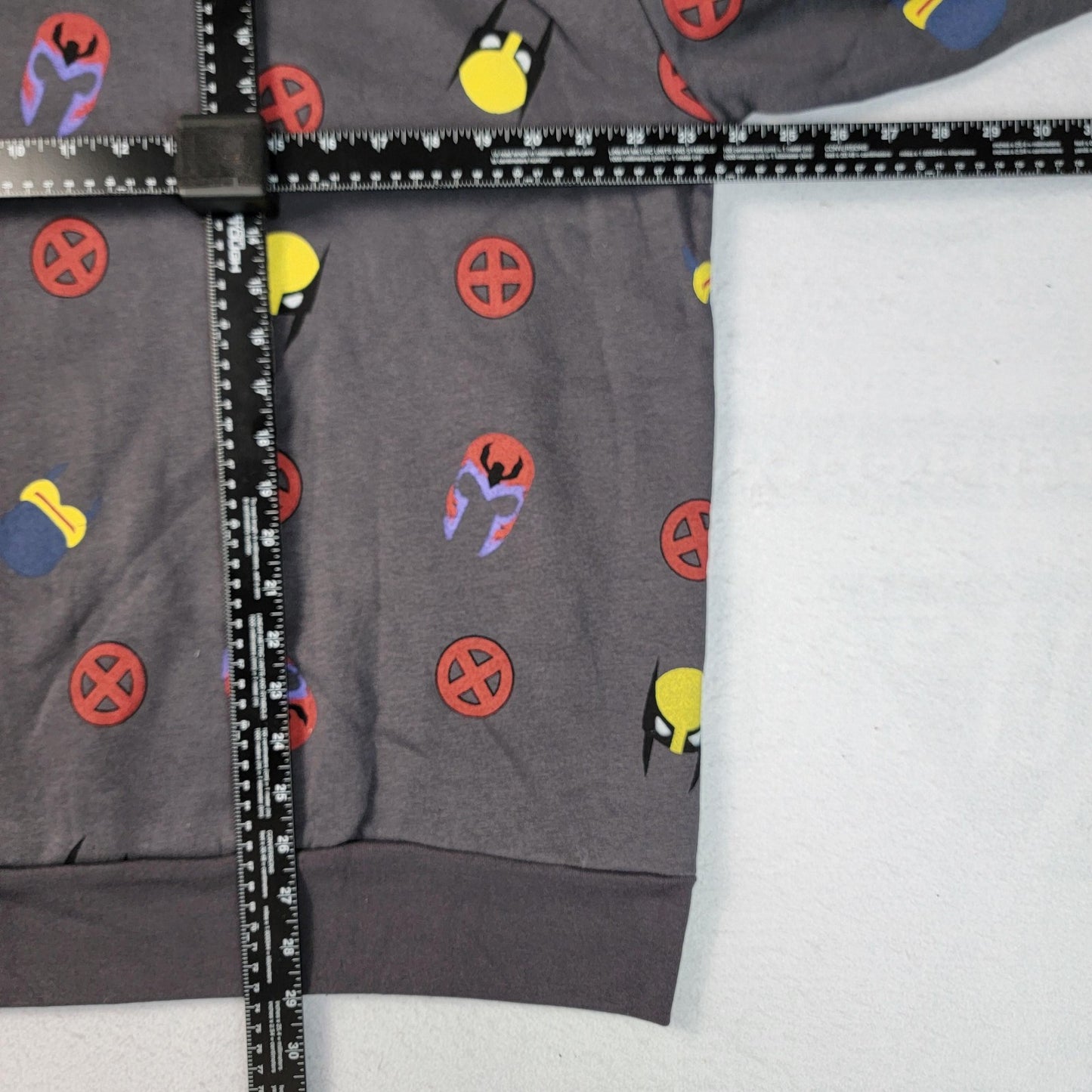 Marvel Sweatshirt Mens Large Gray XMen Wolverine Magneto Comics Crewneck