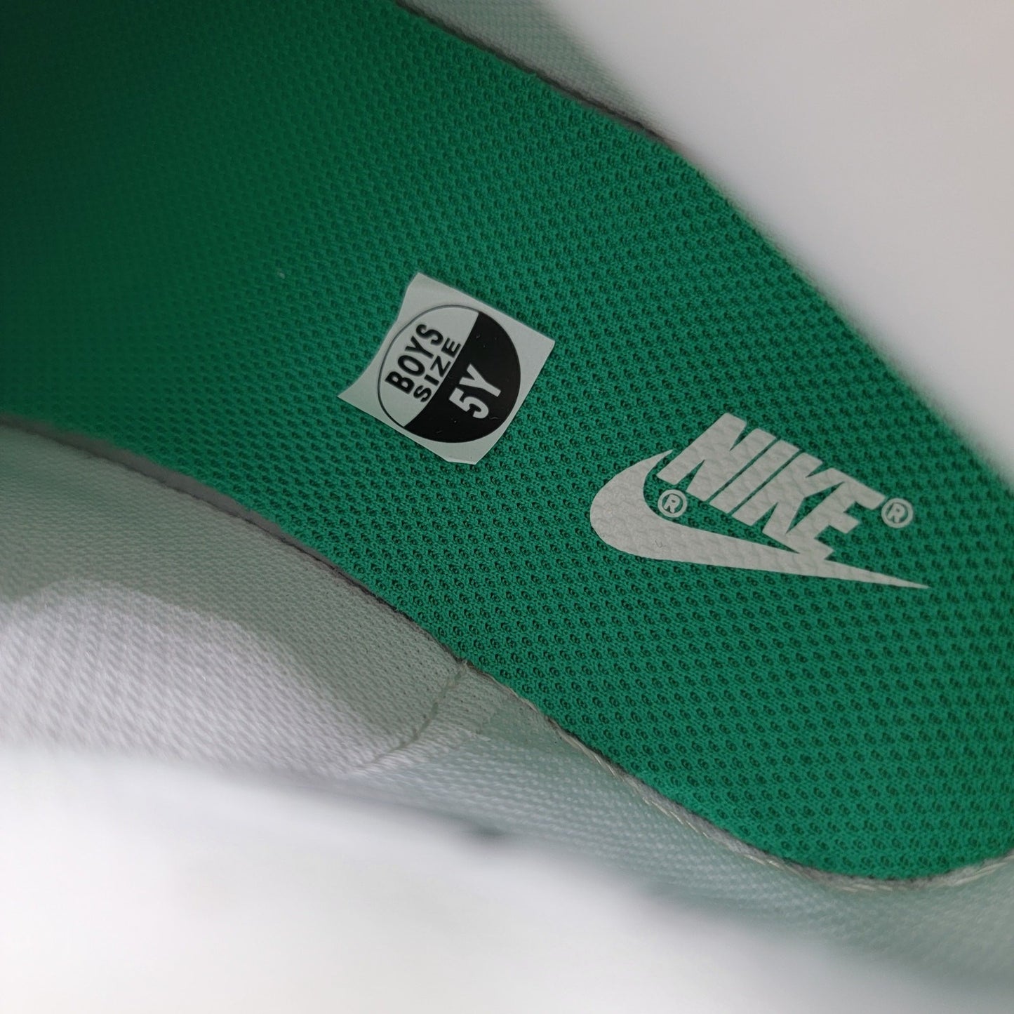 Nike Dunk High GS Phantom Stadium Green - Size 5Y (6.5W)6