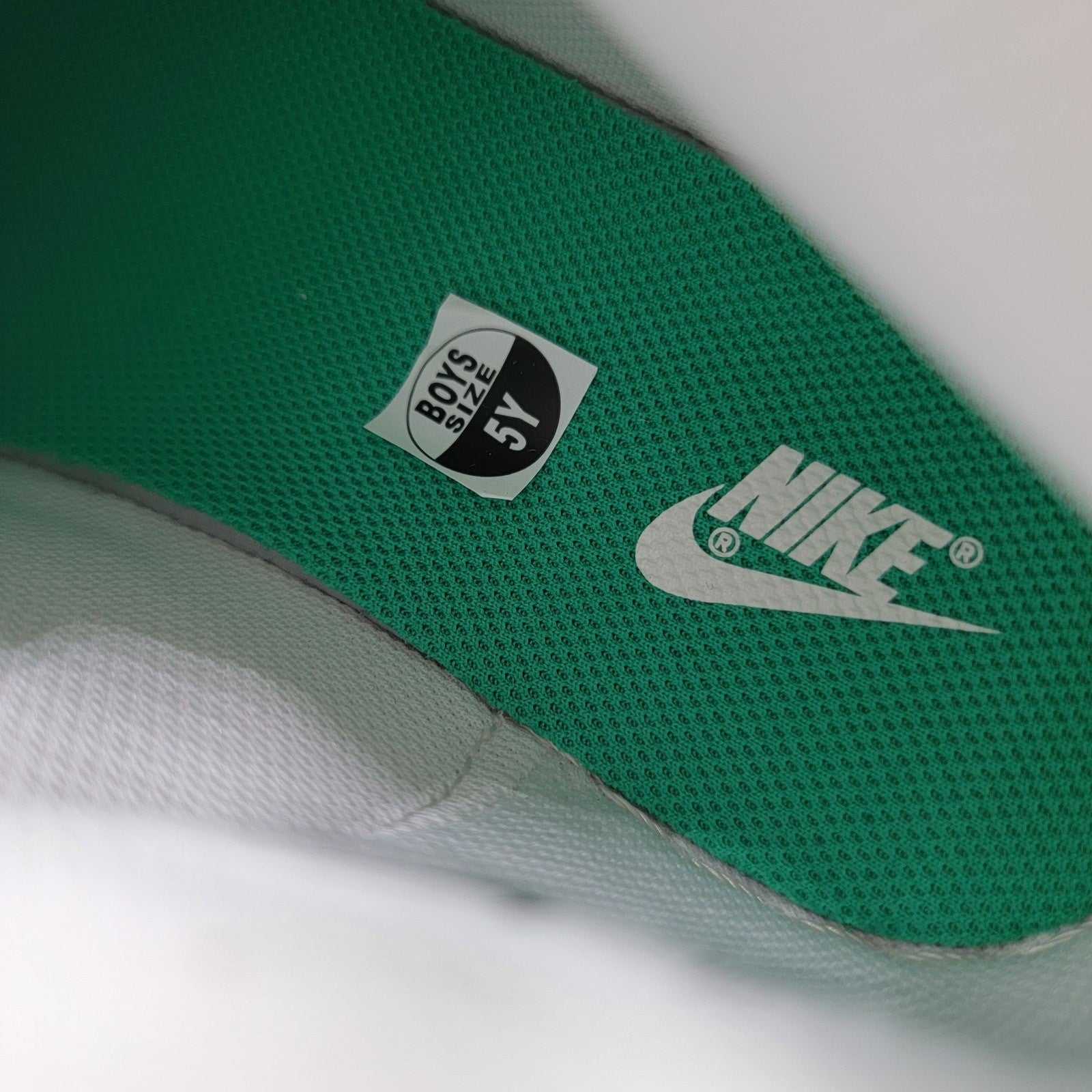 Nike Dunk High GS Phantom Stadium Green - Size 5Y (6.5W)6