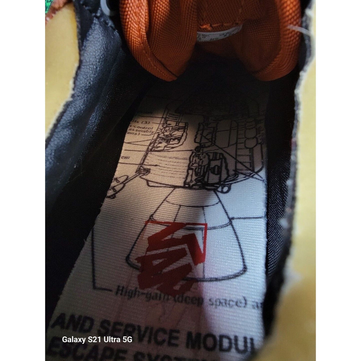 Size 7  VANS NASA x Old Skool Orange Space Voyager/Space Shuttle