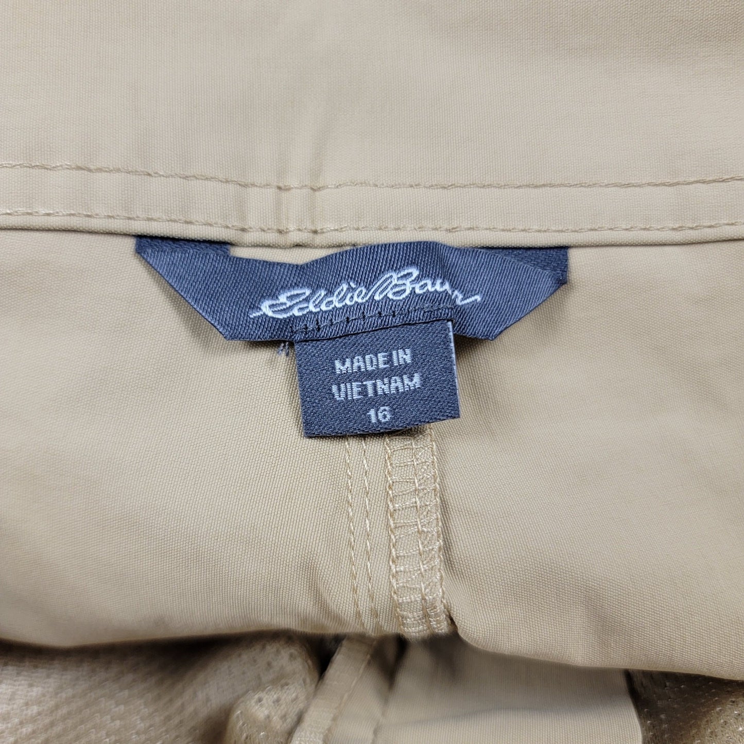 Eddie Bauer Women's Cargo Pocket Shorts Khaki Stretch Hiking
