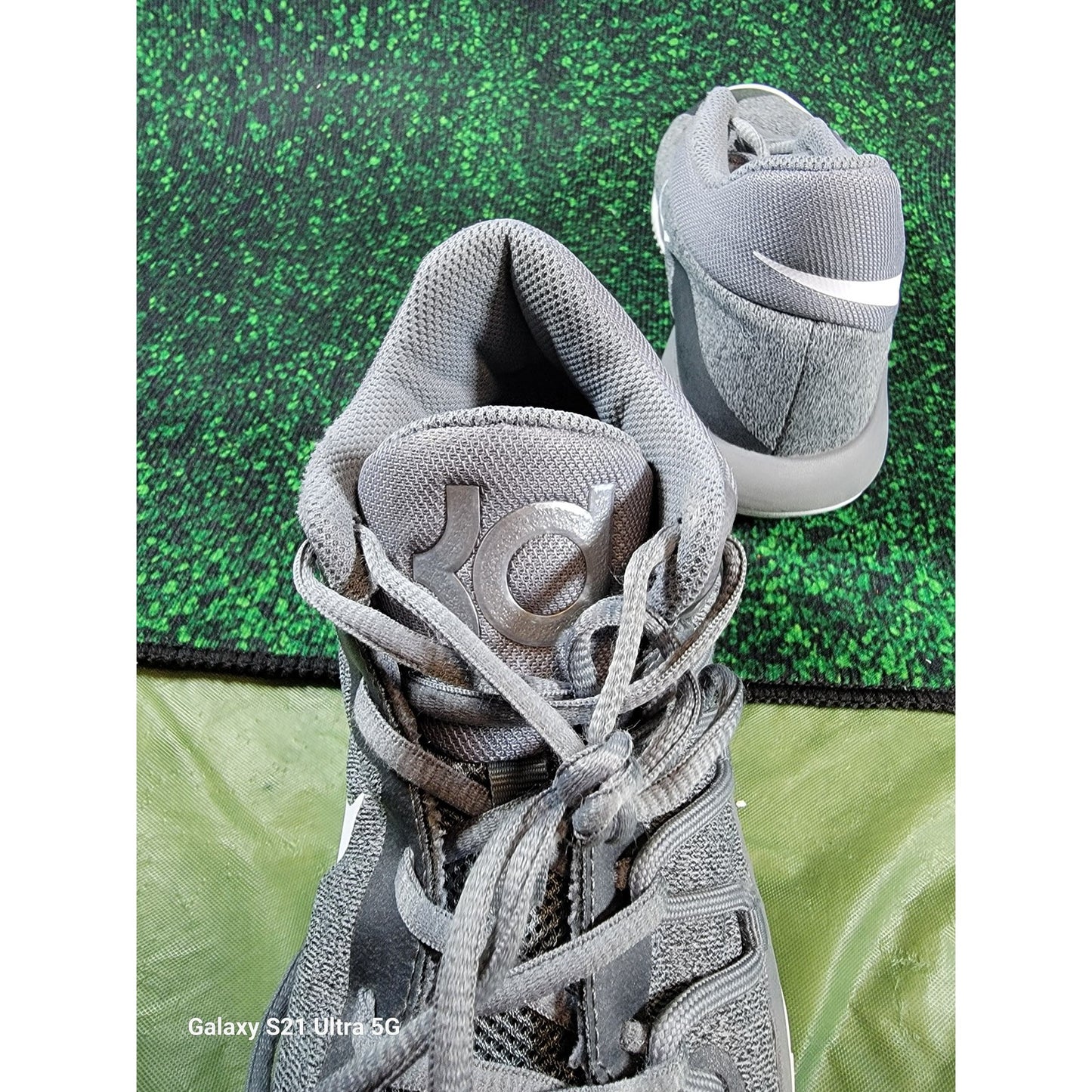 Nike KD Trey 5 V 'Gray' Sz 5Y 9428930025
