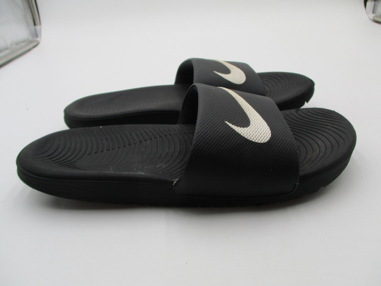 Nike Kawa Slide Shoes Youth Size 4Y Black Comfort Slide Sandals 819352-0014