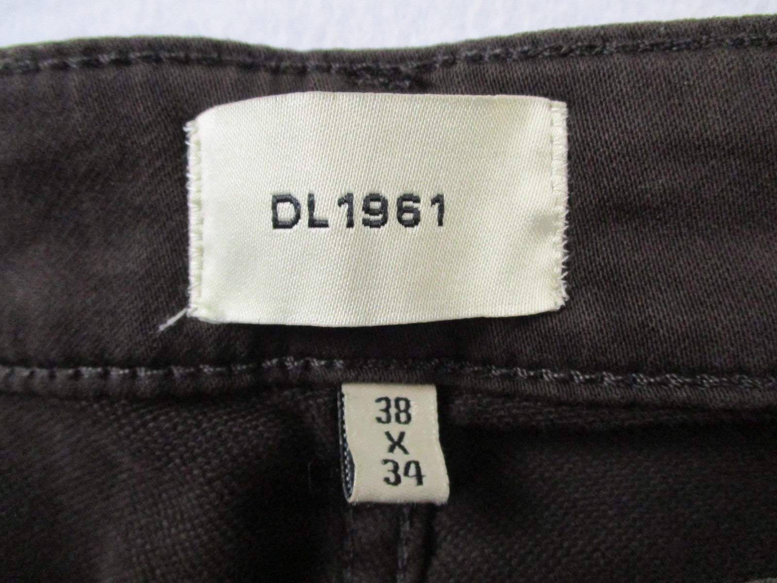 DL1961 Jeans Mens 38x34 Russell Slim Straight DL Ultimate Knit Tobacco 14472