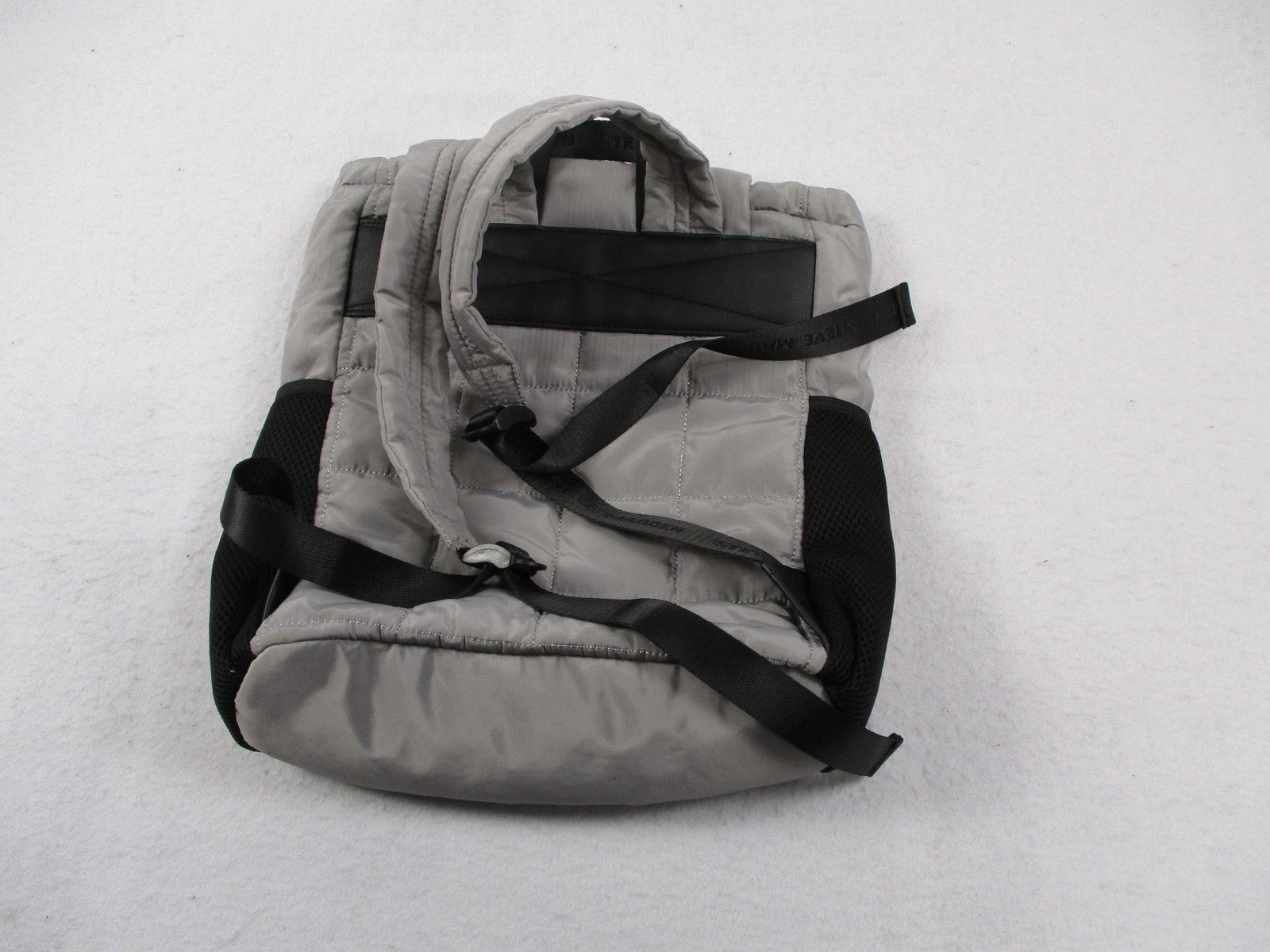 Steve Madden Backpack Womens Medium Gray Quilted Drawstring Travel Bag Pockets2