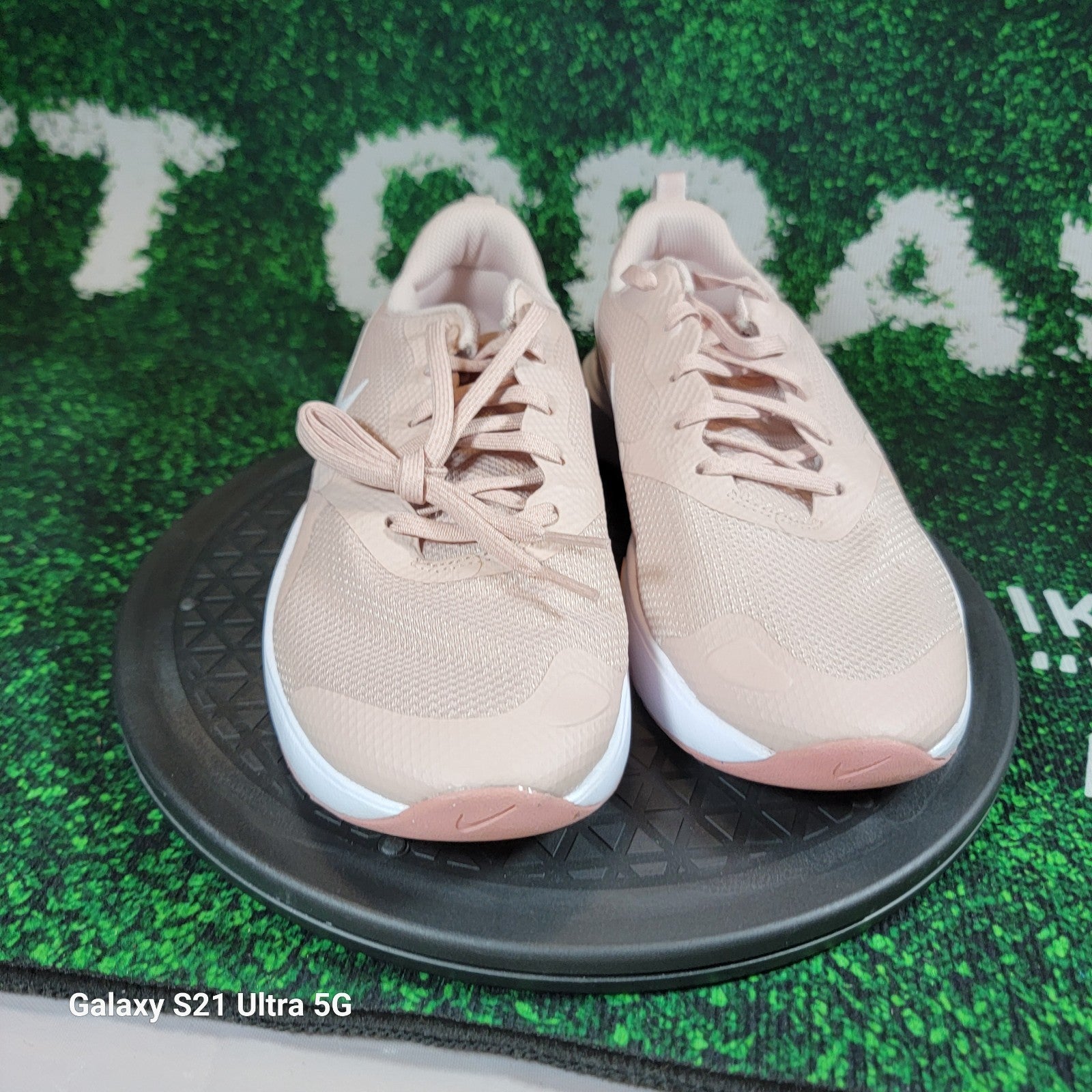 Nike Comfort Footbed DA1351604 Pink Running Shoes Women’s 9 Preowned