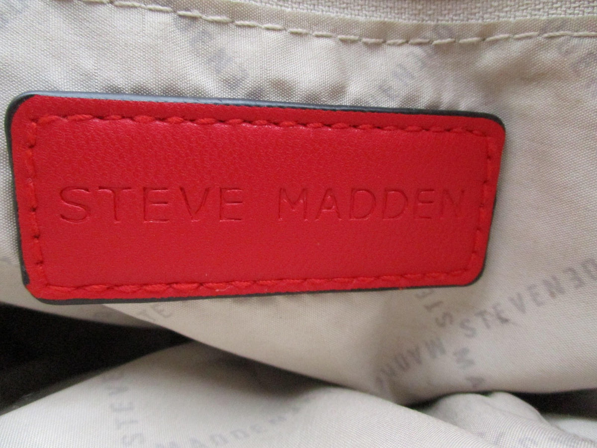 Steve Madden Crossbody Bag Womens Small Red Quilted Faux Leather Gold SM Logo3