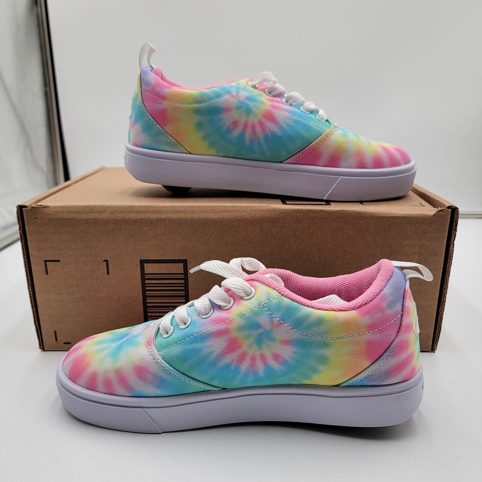 Heelys Pro 20 Ella Tie Dye Roller Shoes Size 5Y / 6W