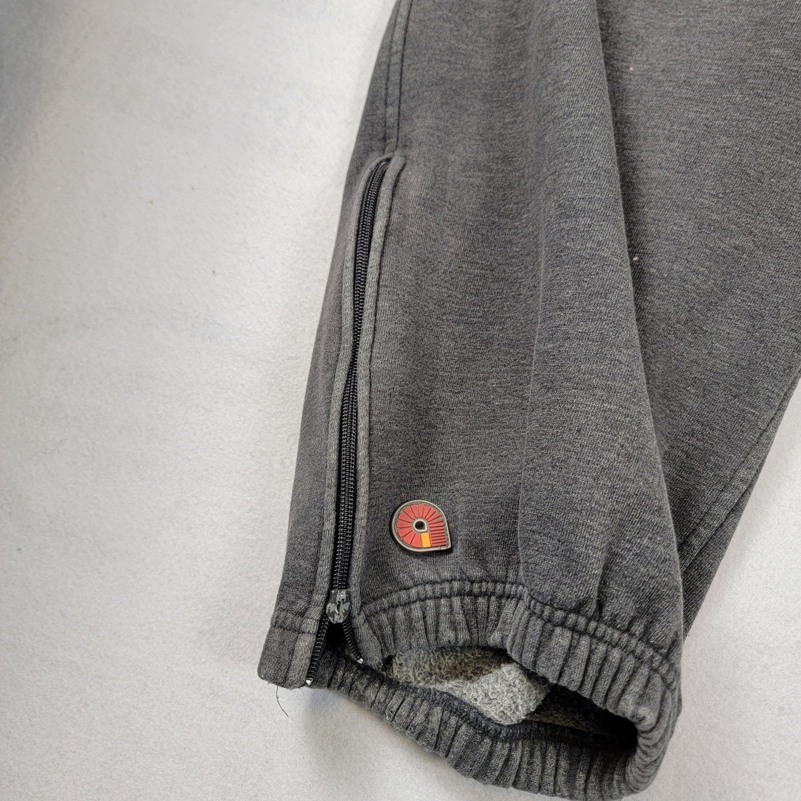 Akademiks 0007 Grey Sweatpants Joggers Men’s XXXL 3XL Elastic Waist Pockets 4184