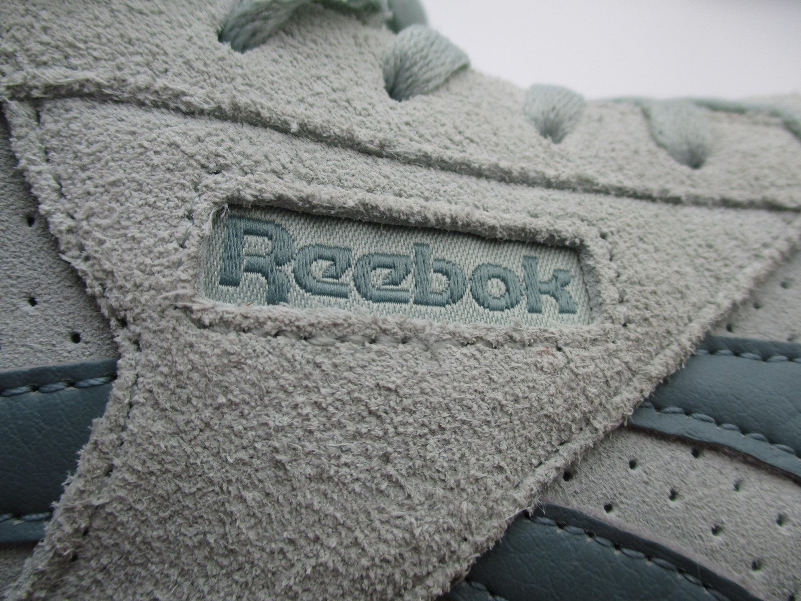 Reebok Classic Harman Shoes Womens Size 9 Mint Green Suede Gum Teal DV7058 1F610