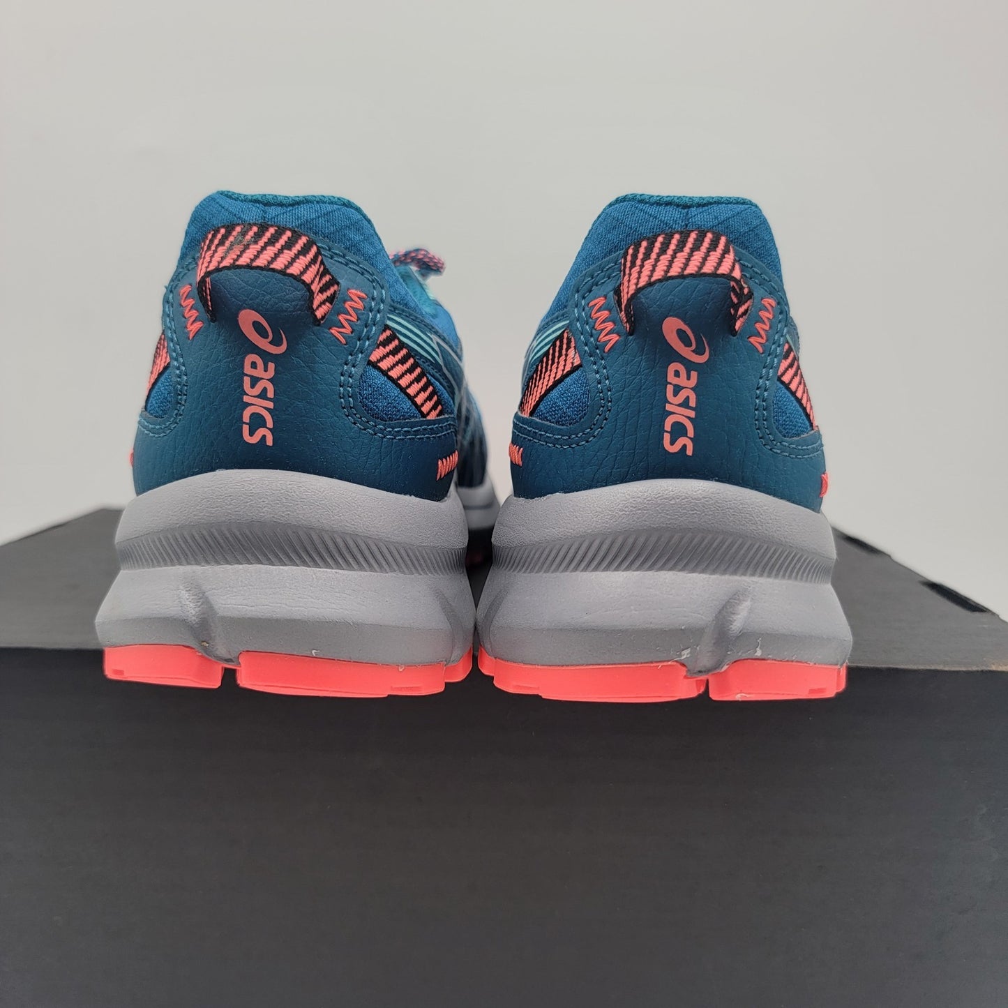 Asics Trail Scout 2 Sneaker Women's Sz 7 Blue Running Shoes 1012B0394014