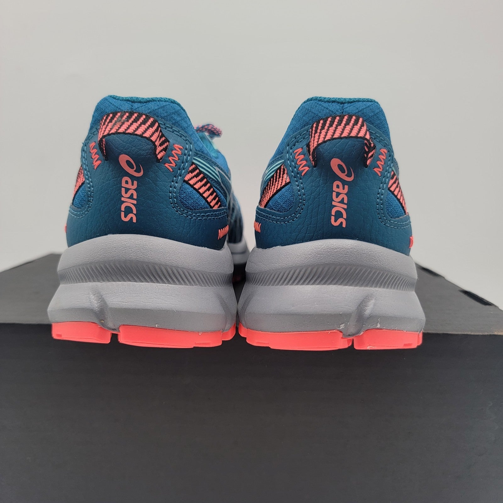 Asics Trail Scout 2 Sneaker Women's Sz 7 Blue Running Shoes 1012B0394014