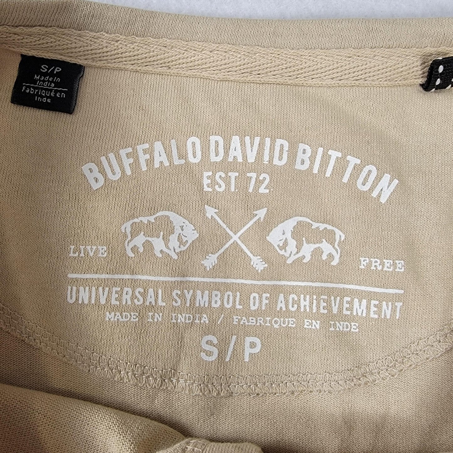 Buffalo David Bitton Shirt Mens Small Tan Henley Short Sleeve Patch