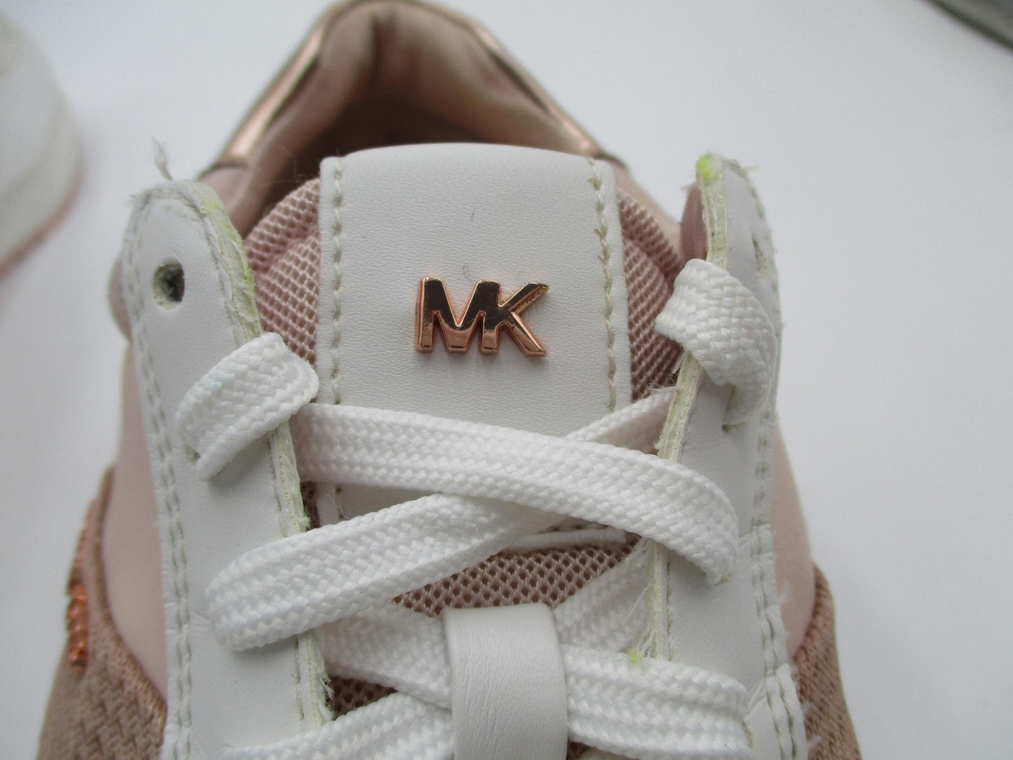 Michael Kors Shoes Womens Size 7.5 Pink Rose Gold Colorblock Sneakers AN21A 1P910