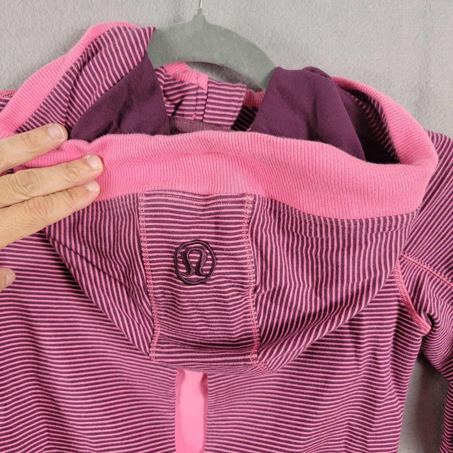Lululemon Bliss Break Hoodie Pink Purple Striped Jacket Sweater Full Zip Run 2543