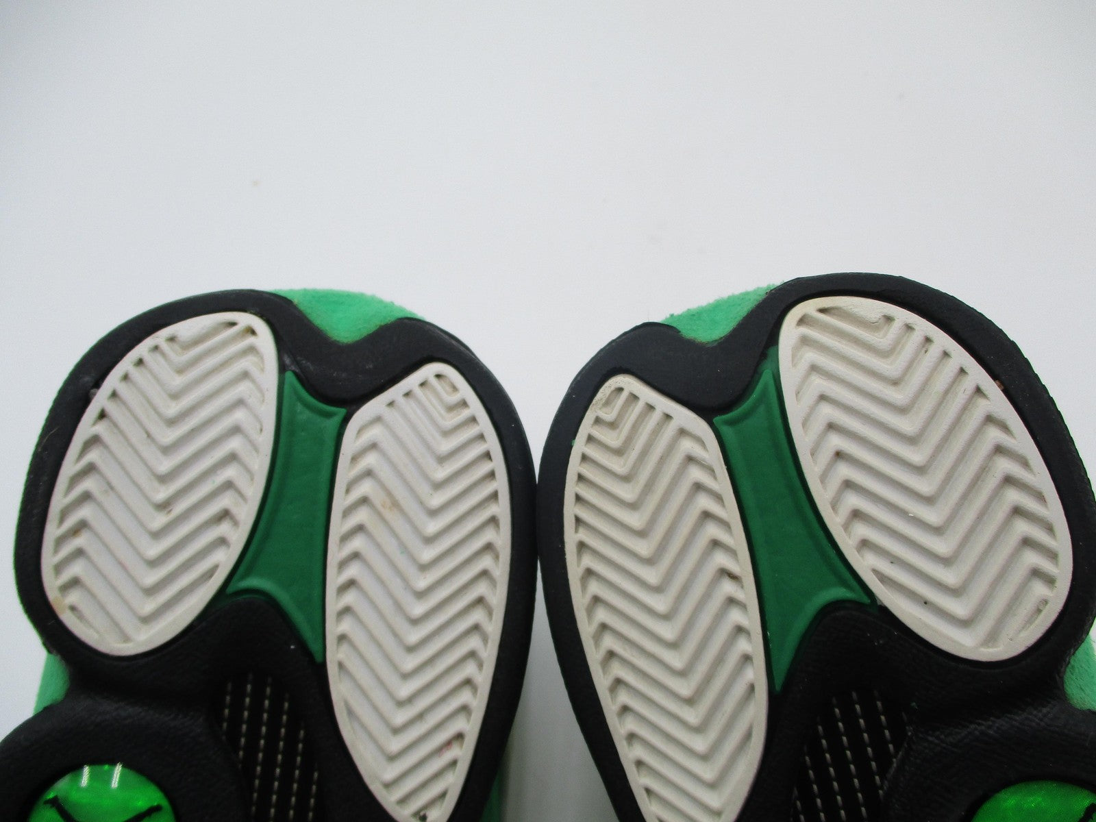 Jordan Air Jordan 13 Retro Shoes Youth 5.5Y Lucky Green Sneakers DB6536-11312