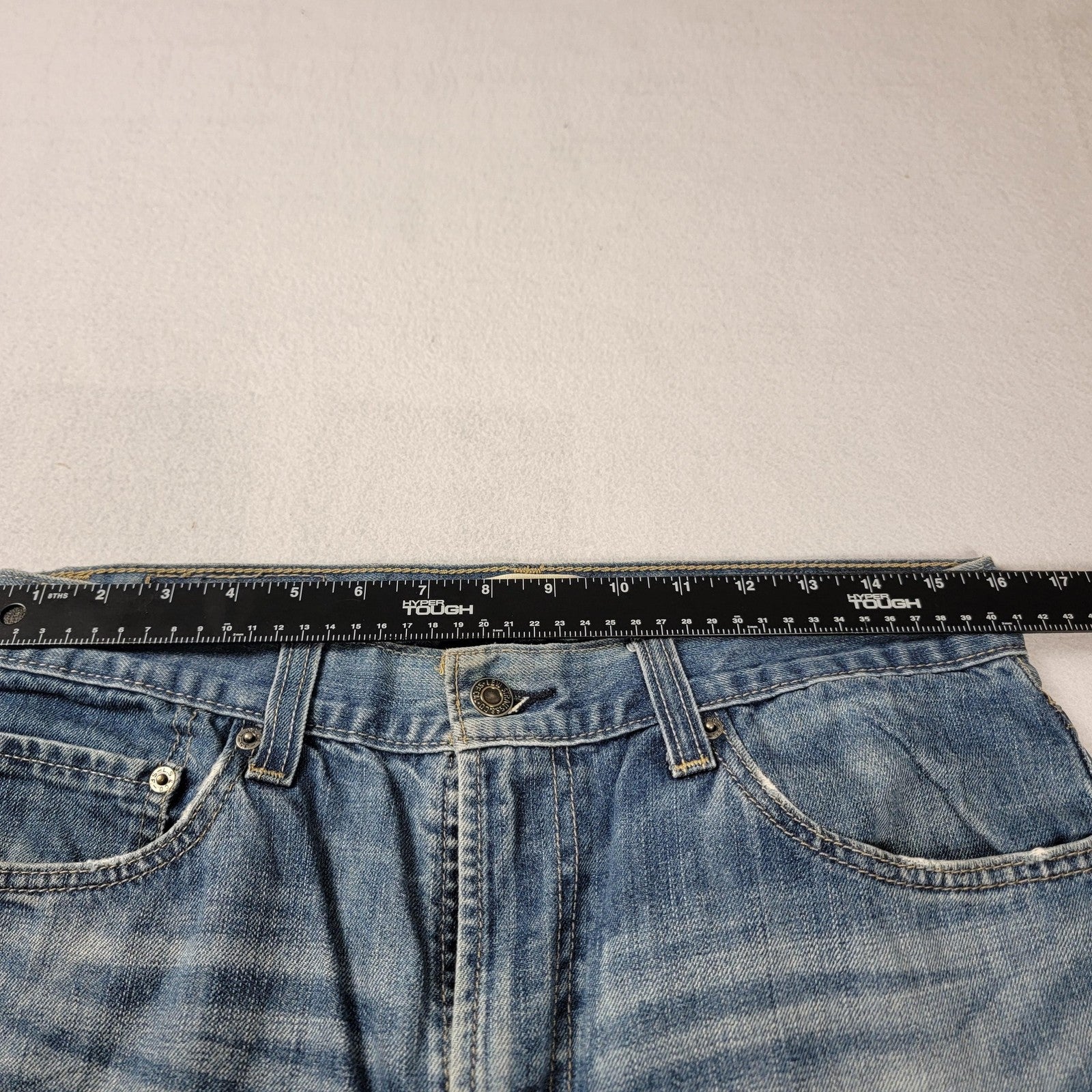 Levis 505 Jeans Mens 32x32 Straight Fit Denim Classic Medium Wash Distressed 9615