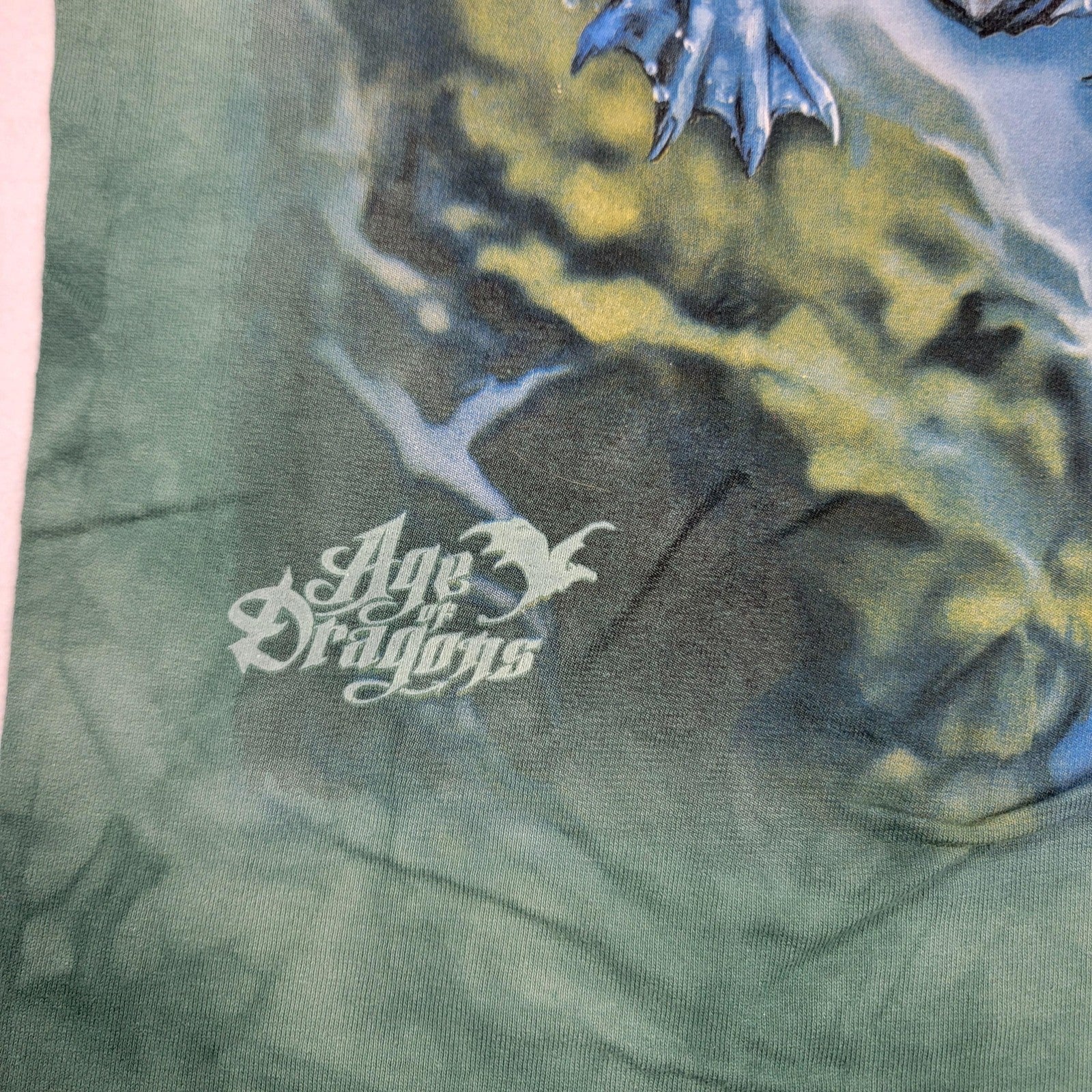 2 Pack The Mountain T shirts Age of Dragons & Bigfoot Sz M