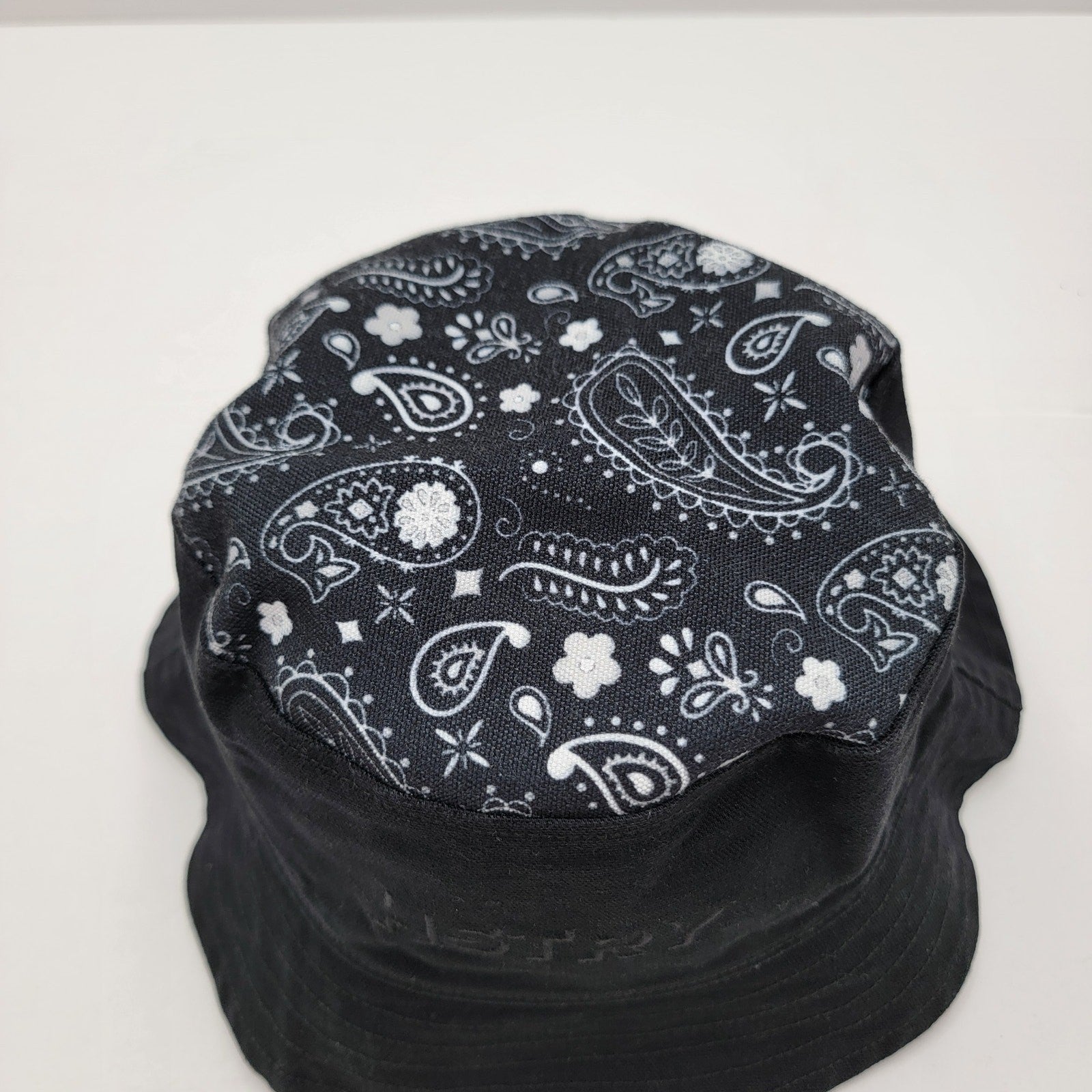 HSTRY by Nas Bucket Hat Black Paisley Top Embroidered Logo Streetwear L/XL1